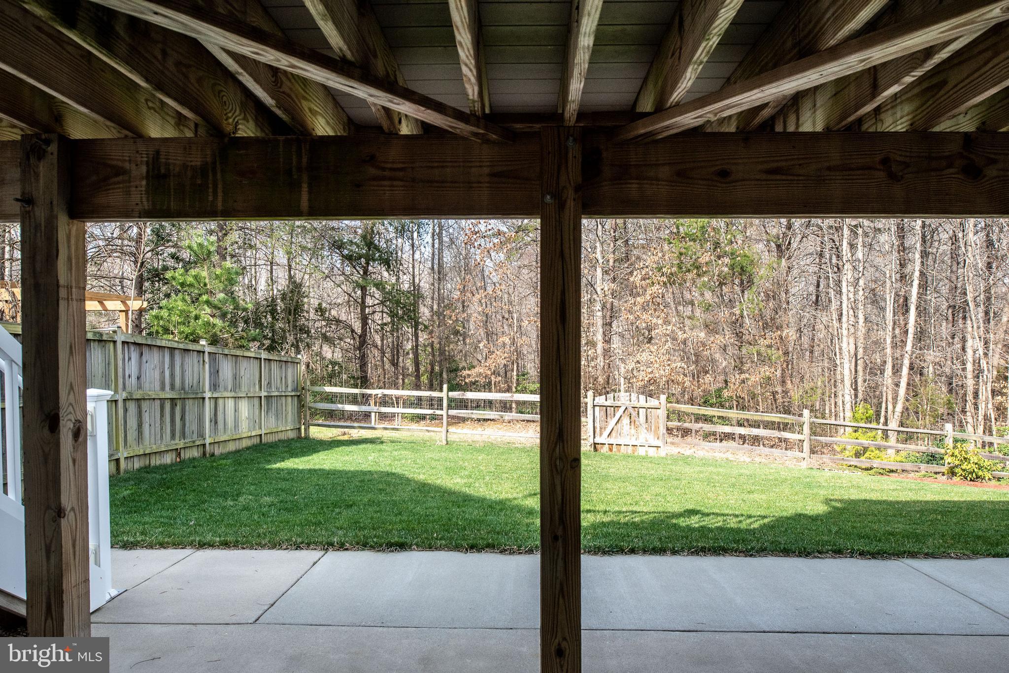 SEASONS LANDING - Residential