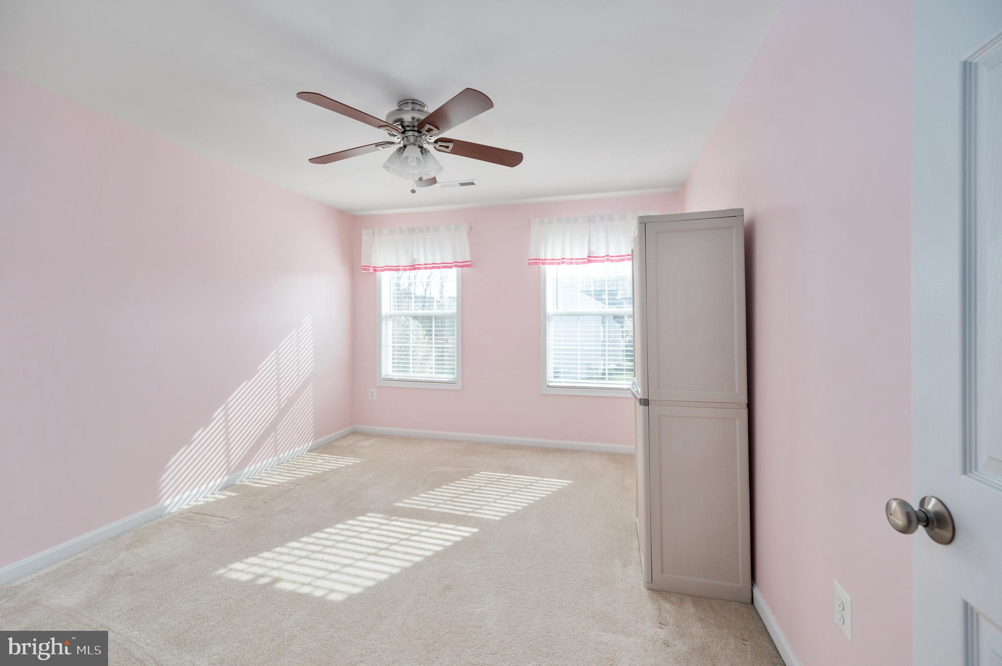 SEASONS LANDING - Residential