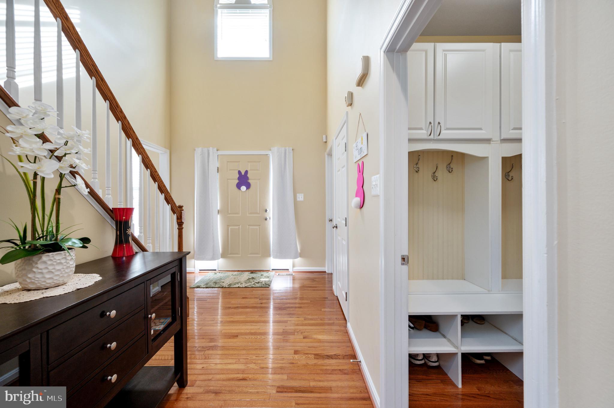 SEASONS LANDING - Residential