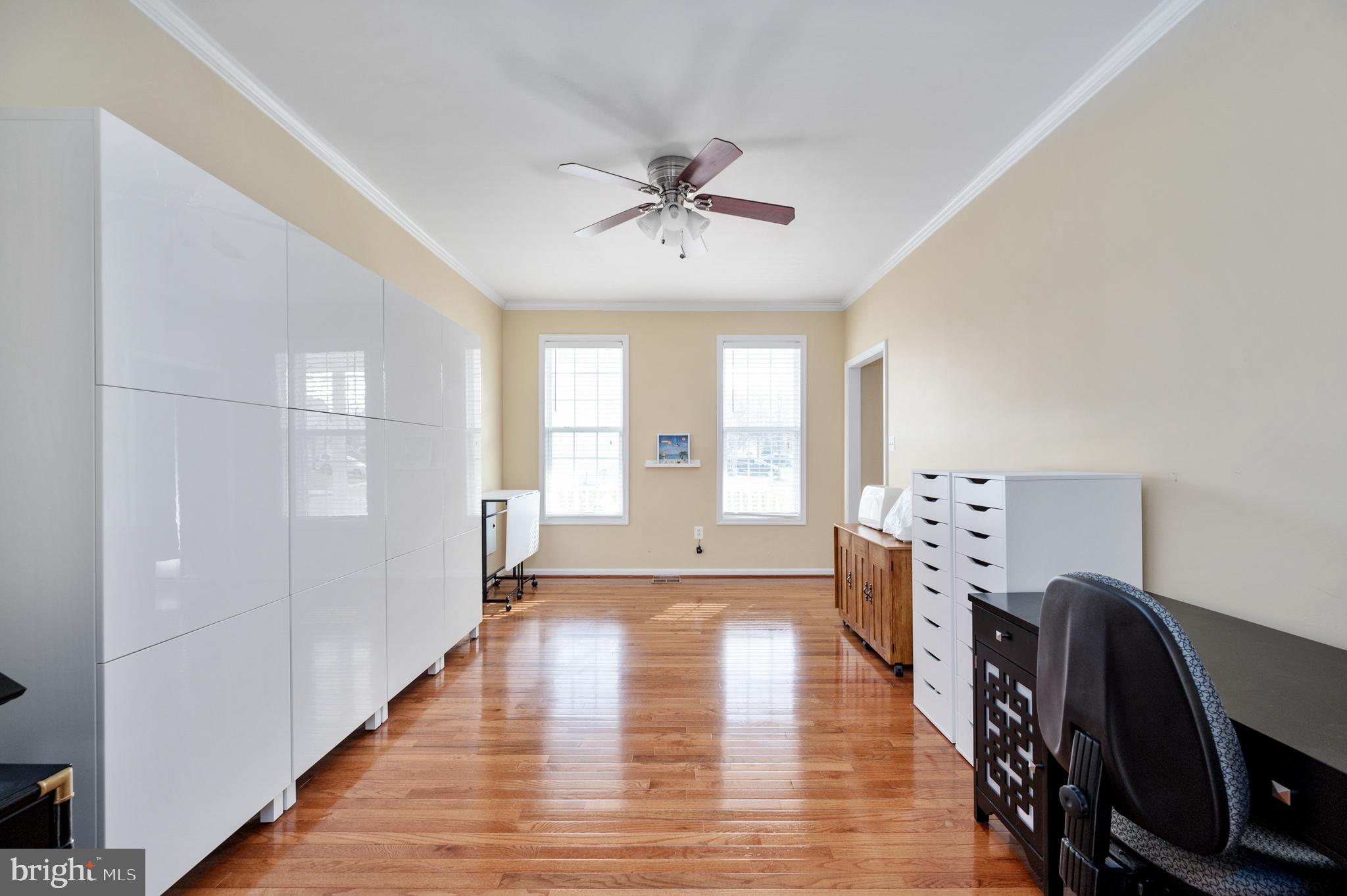 SEASONS LANDING - Residential