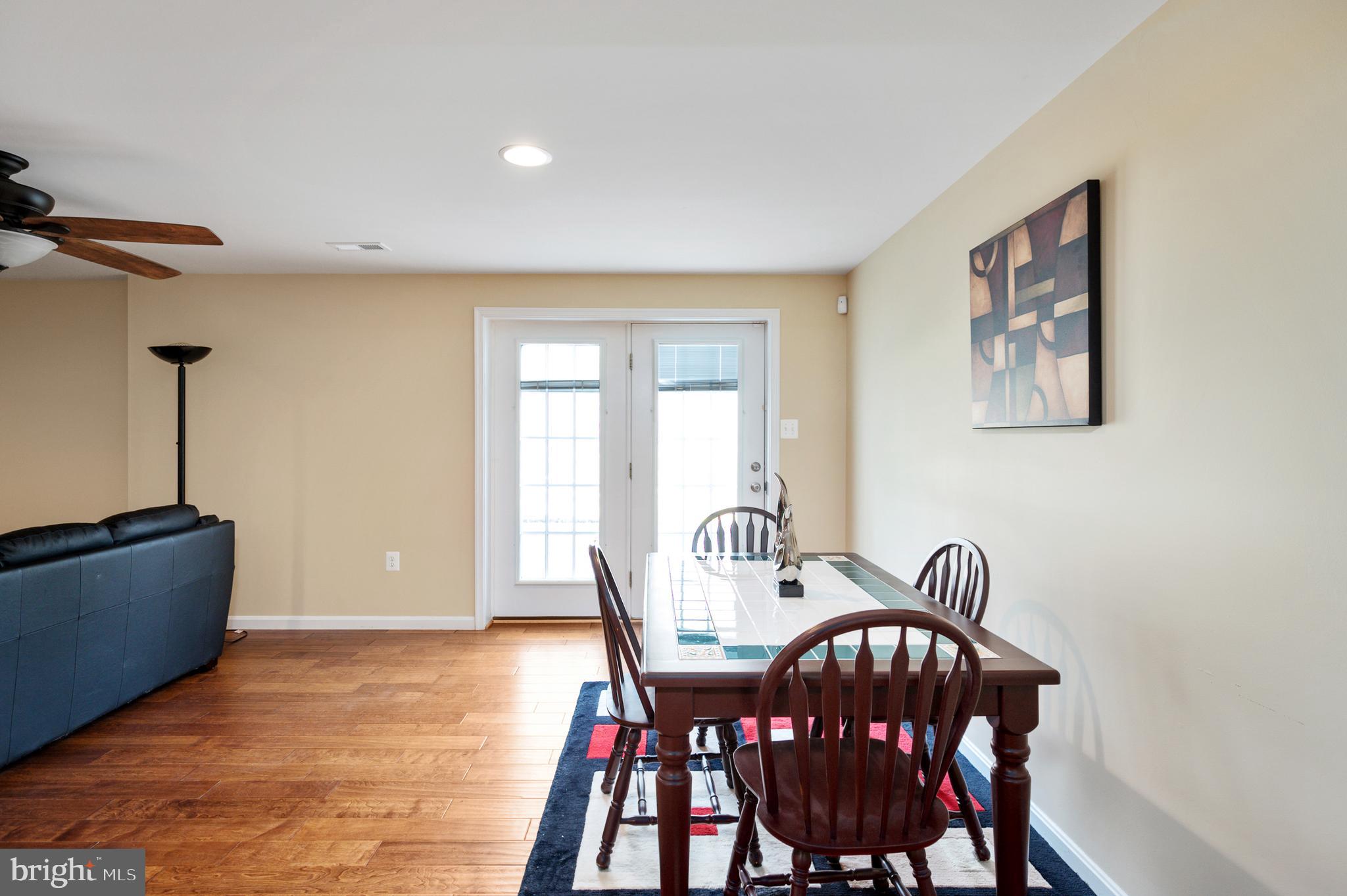 SEASONS LANDING - Residential