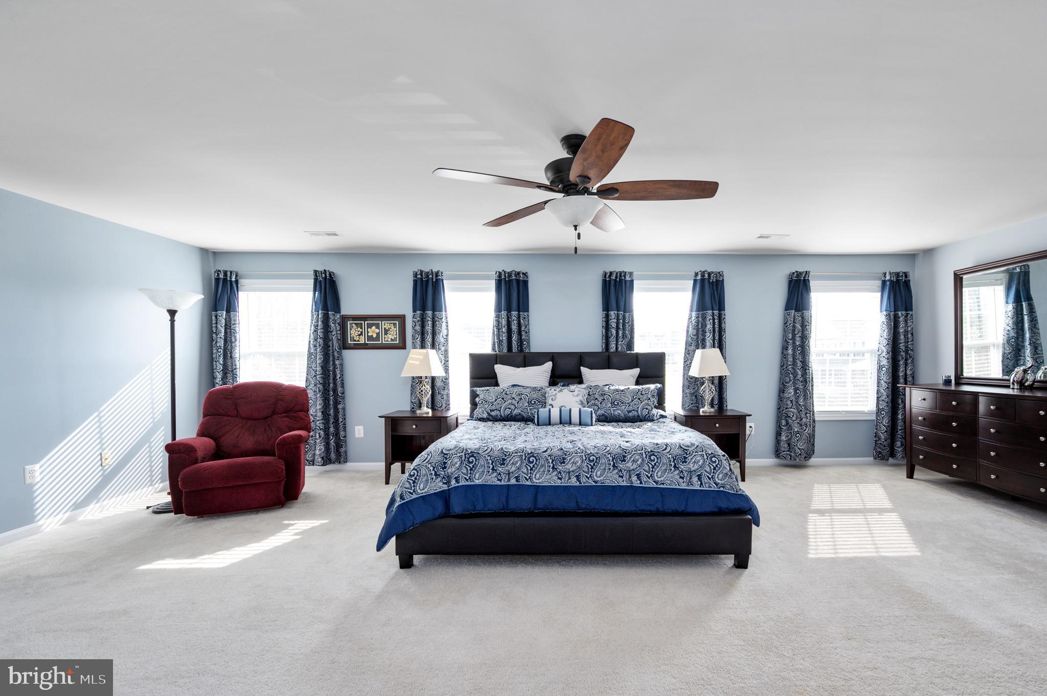 SEASONS LANDING - Residential