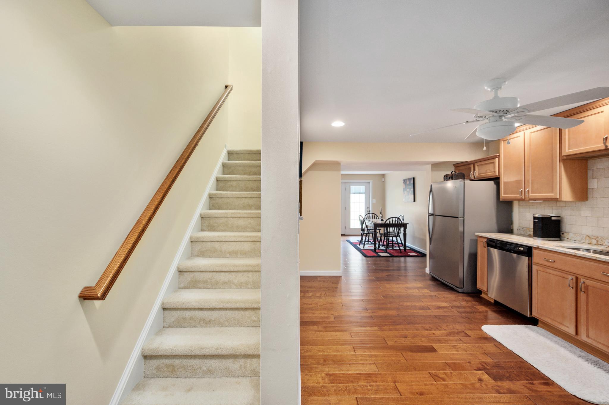 SEASONS LANDING - Residential