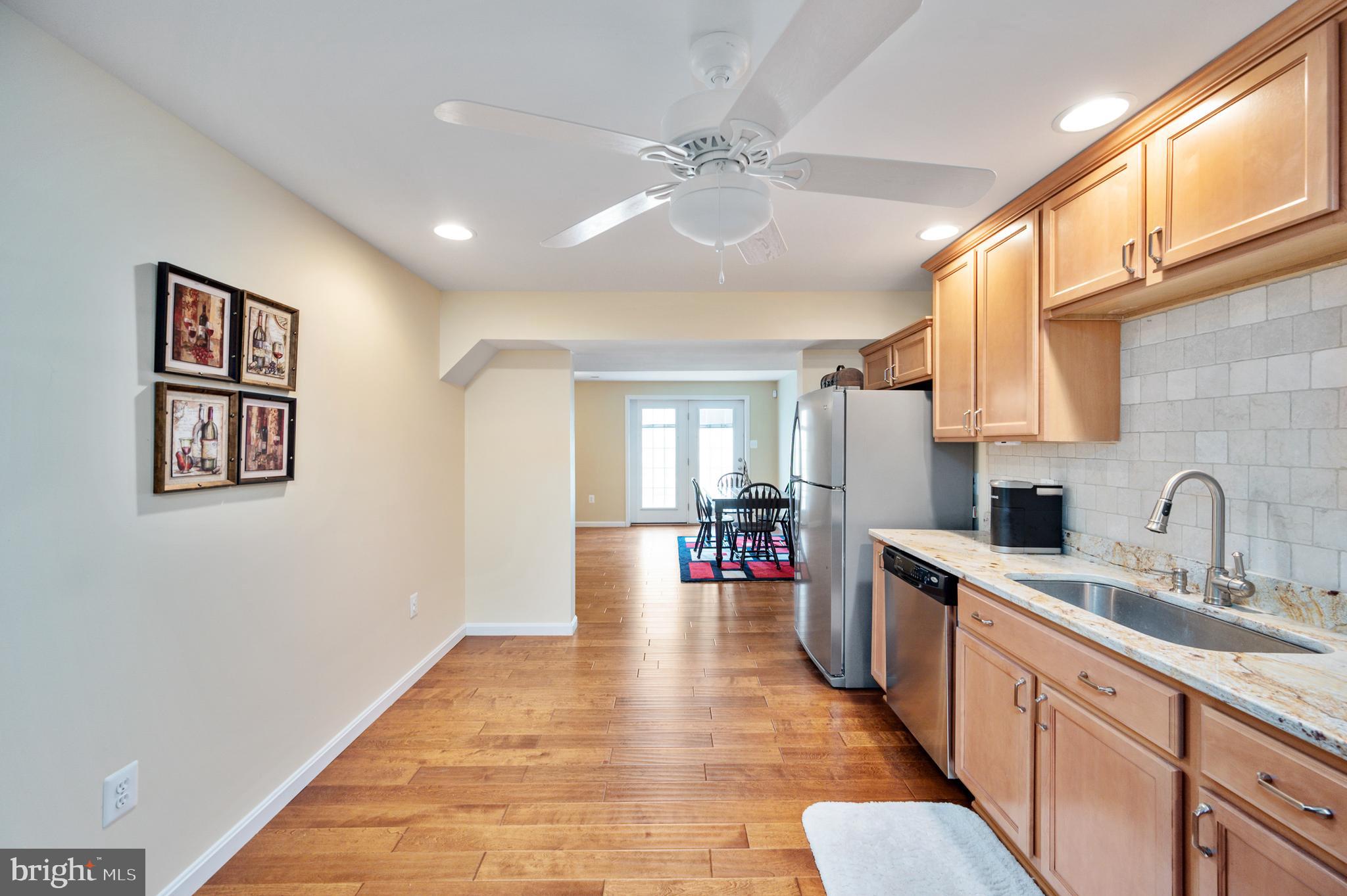 SEASONS LANDING - Residential