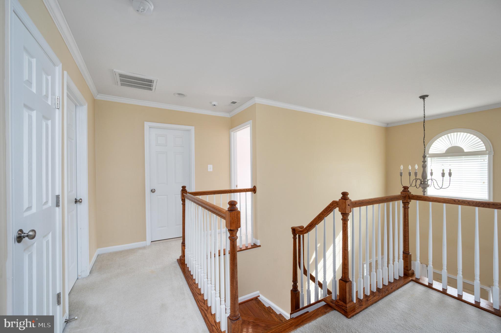 SEASONS LANDING - Residential