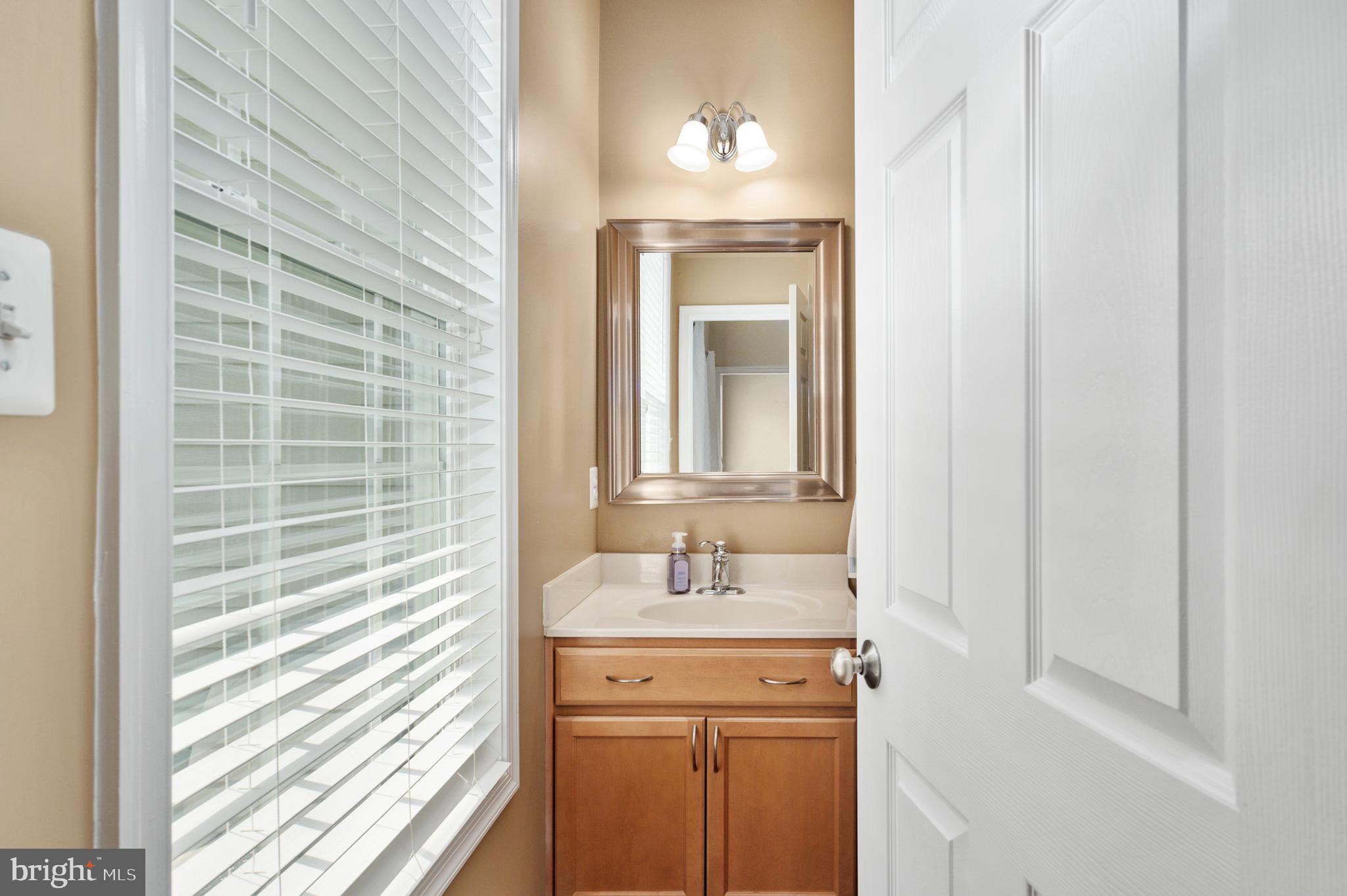 SEASONS LANDING - Residential