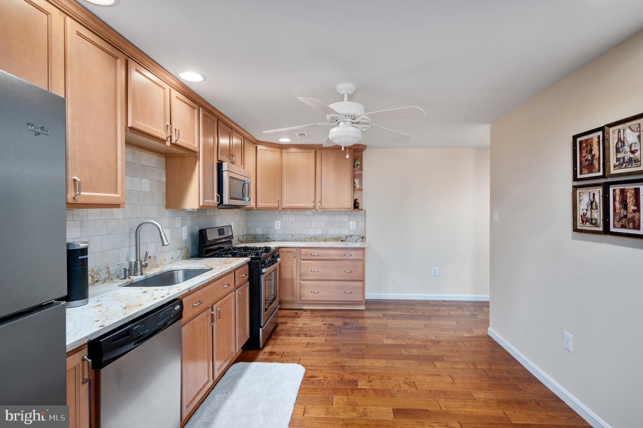 SEASONS LANDING - Residential