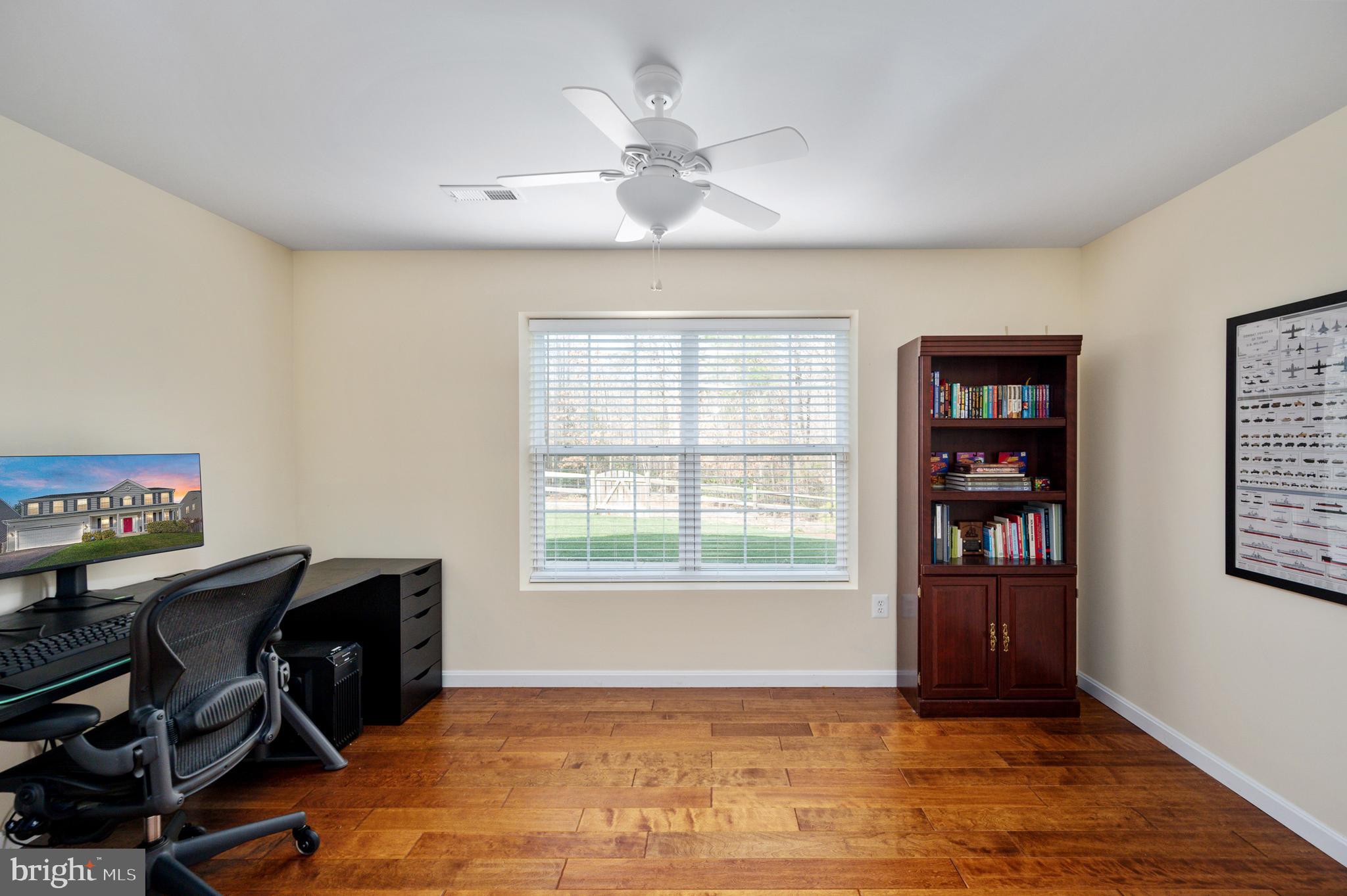 SEASONS LANDING - Residential