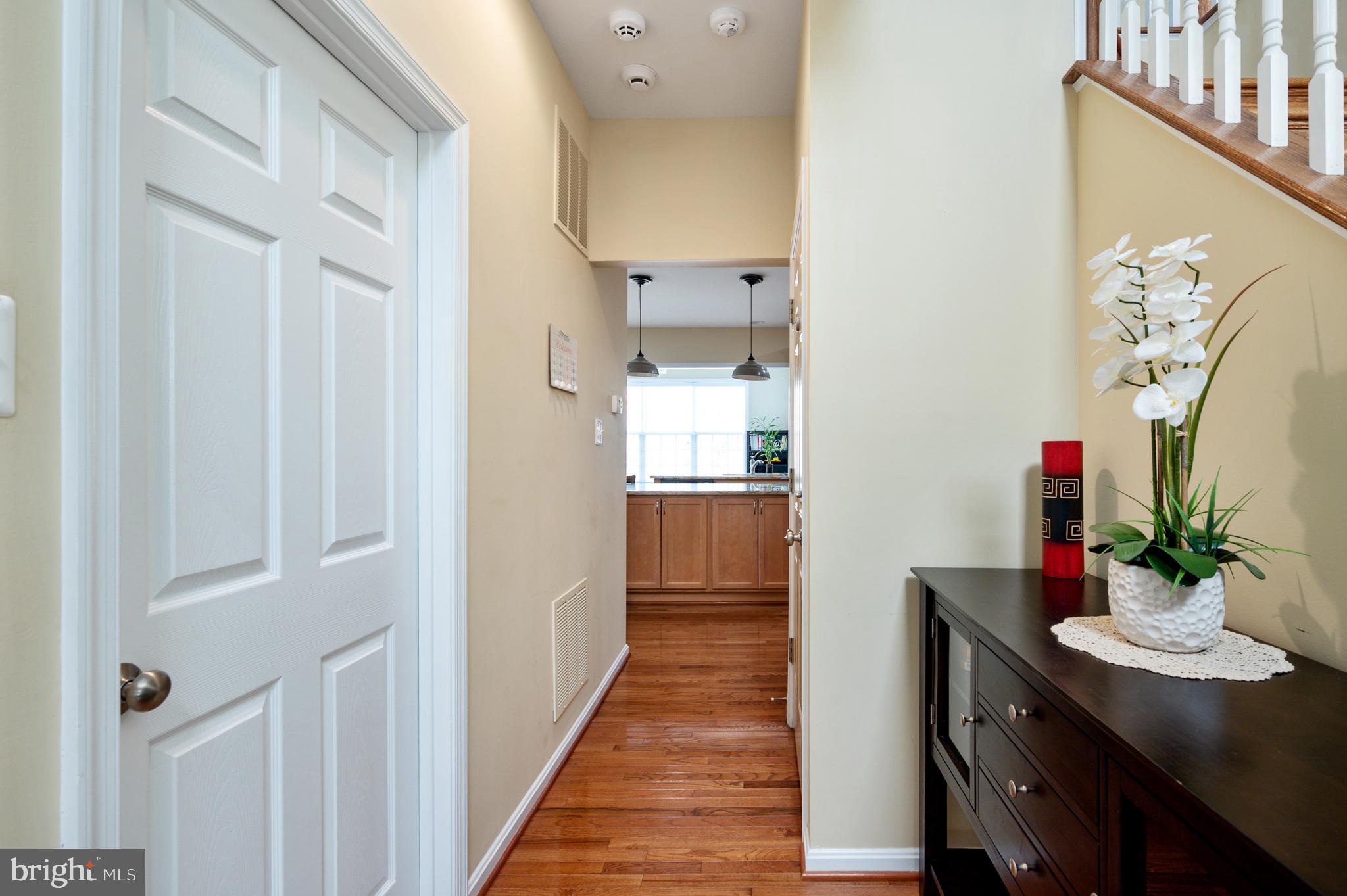 SEASONS LANDING - Residential