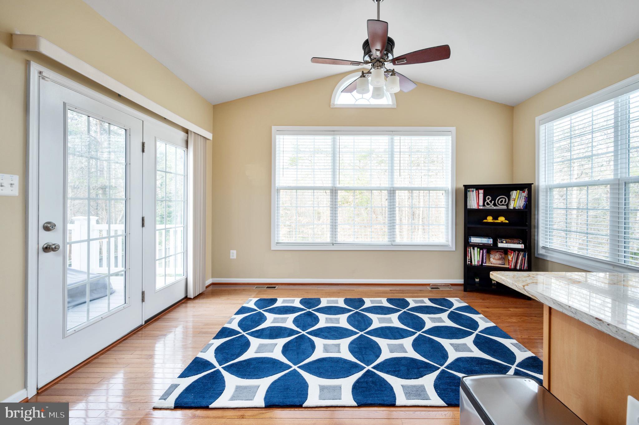 SEASONS LANDING - Residential