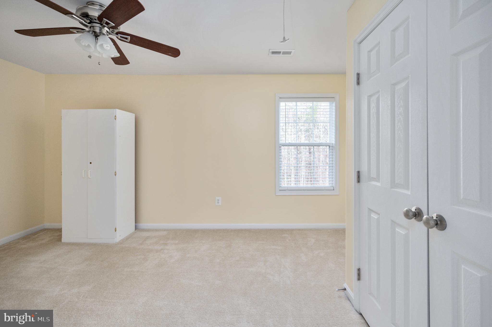 SEASONS LANDING - Residential