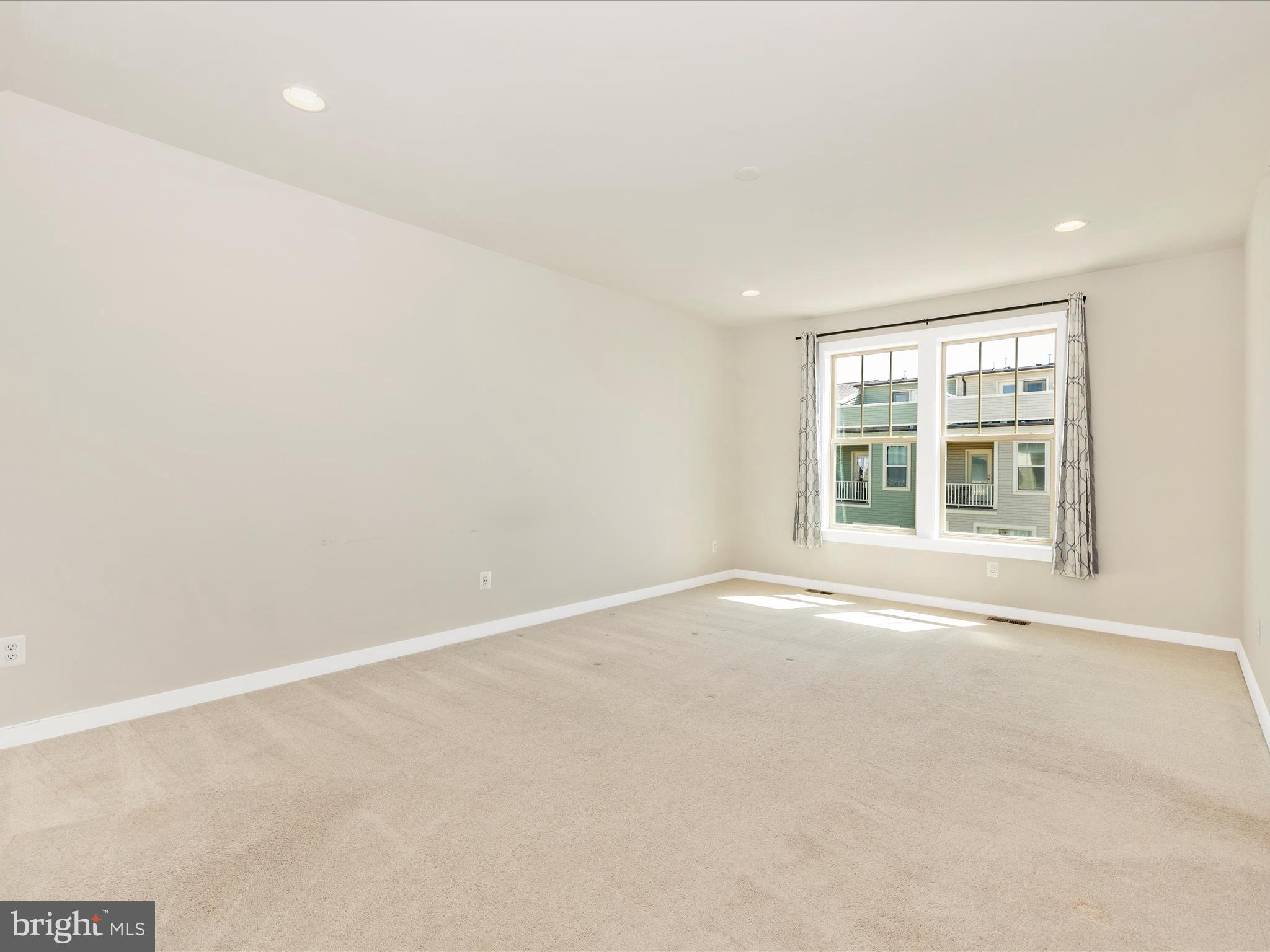 VILLAGES OF URBANA - Residential