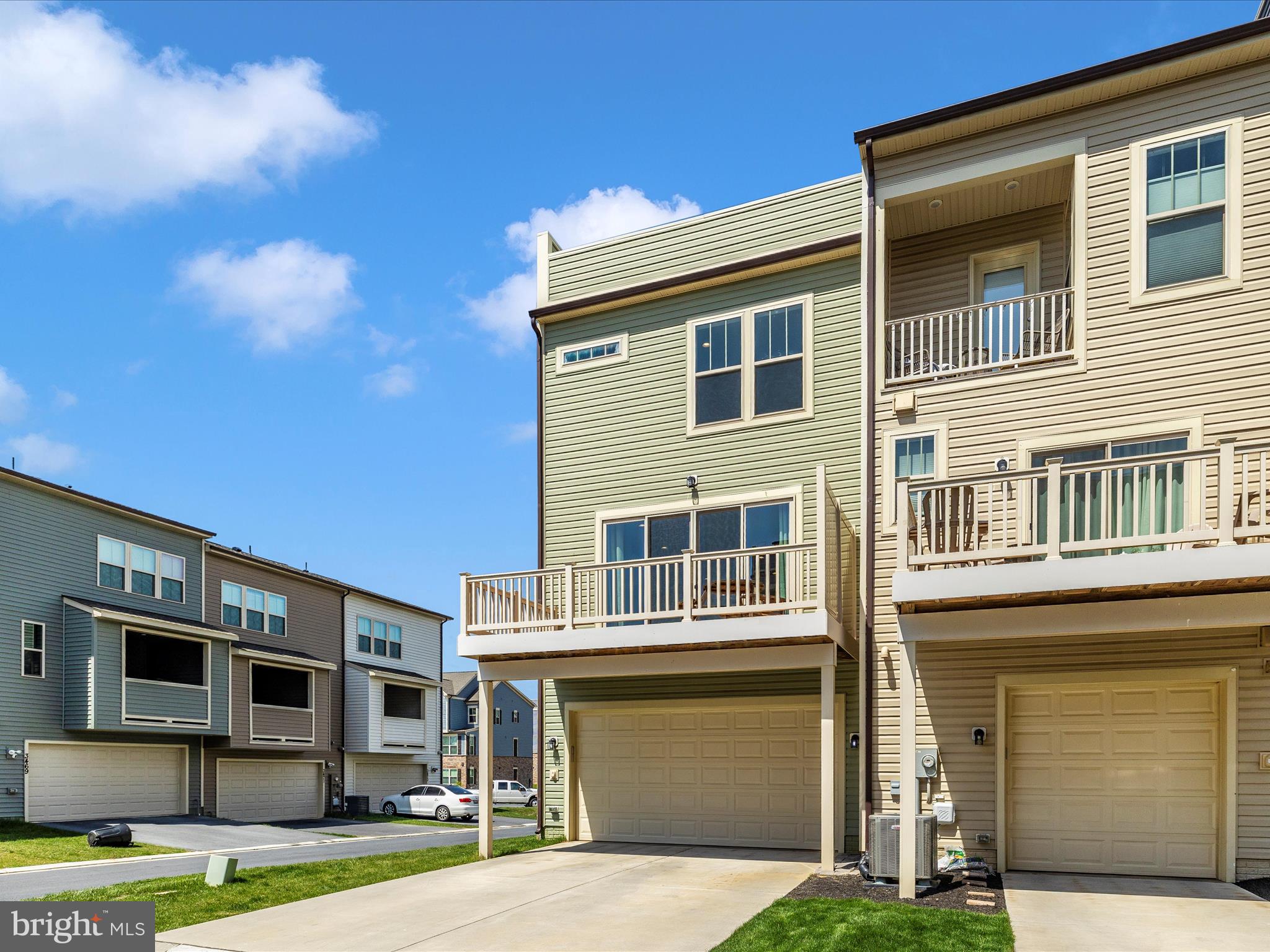 VILLAGES OF URBANA - Residential