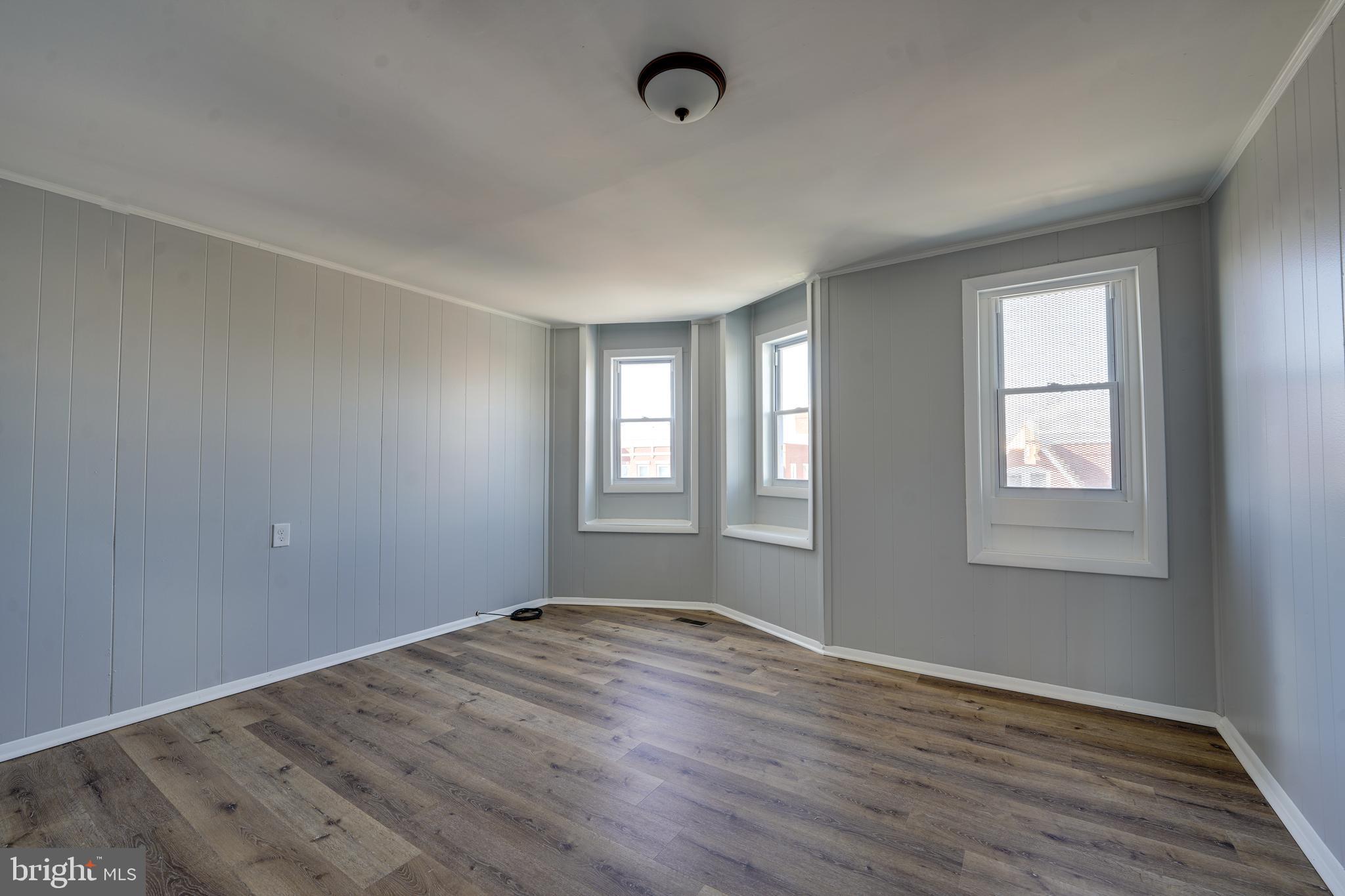 BARCLAY - Residential Lease