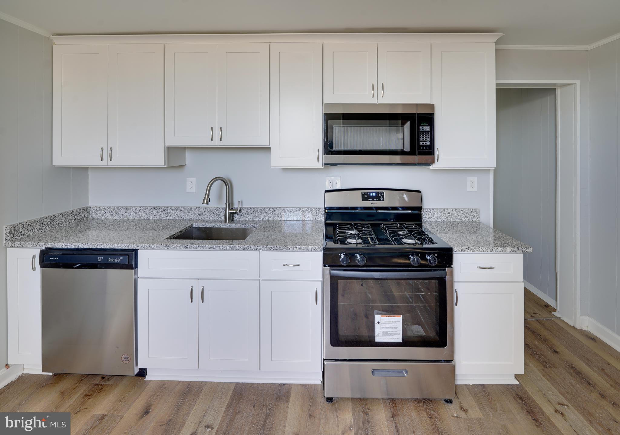 BARCLAY - Residential Lease