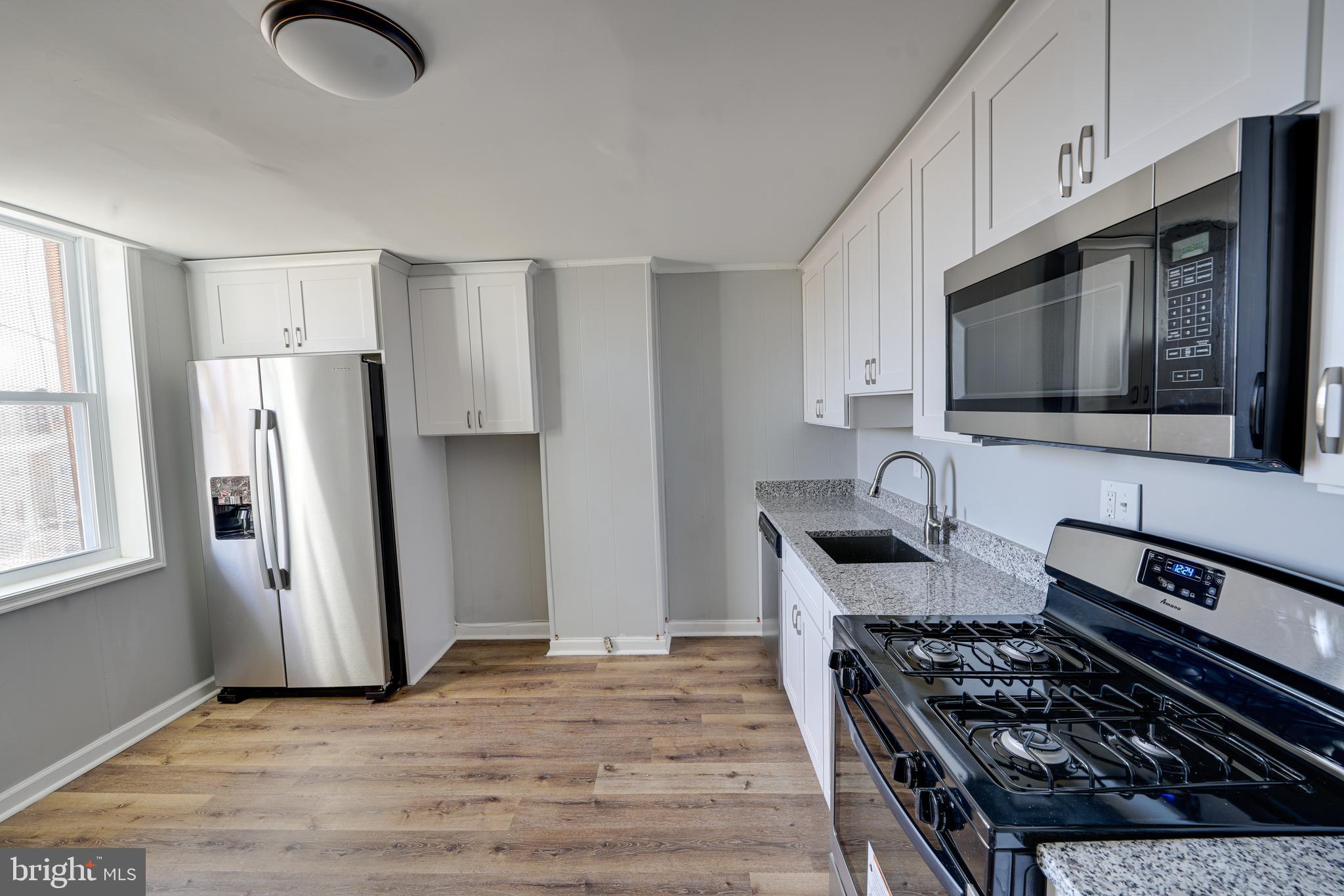 BARCLAY - Residential Lease