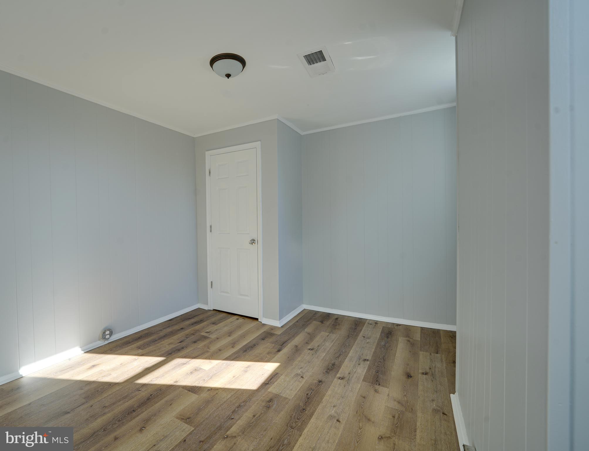 BARCLAY - Residential Lease