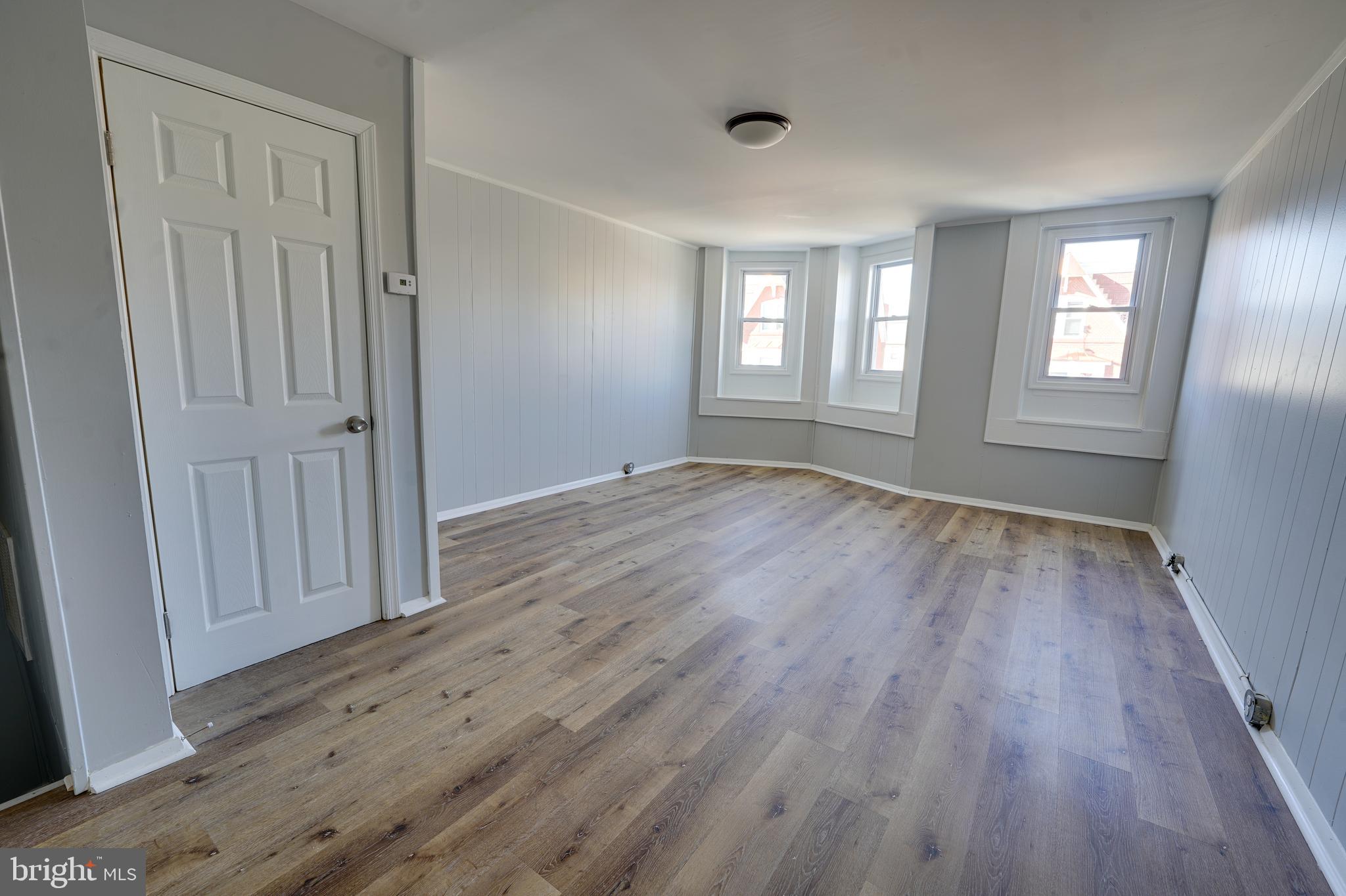 BARCLAY - Residential Lease