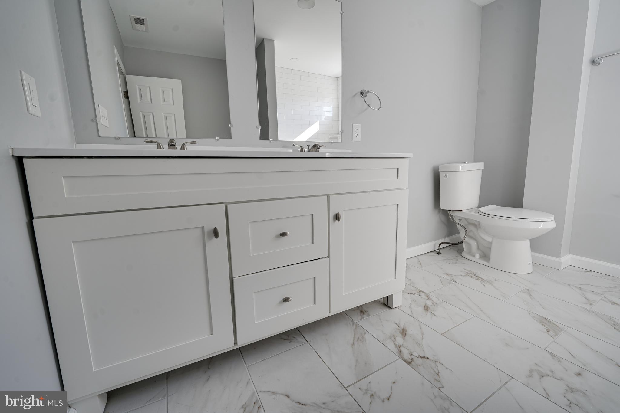 BARCLAY - Residential Lease