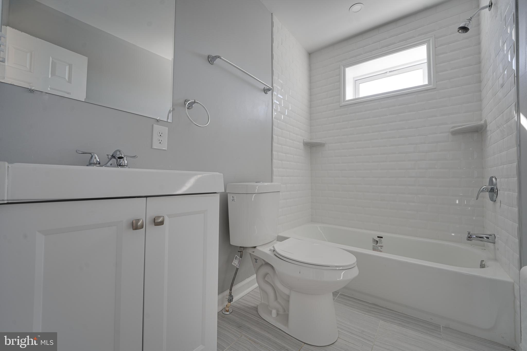 BARCLAY - Residential Lease