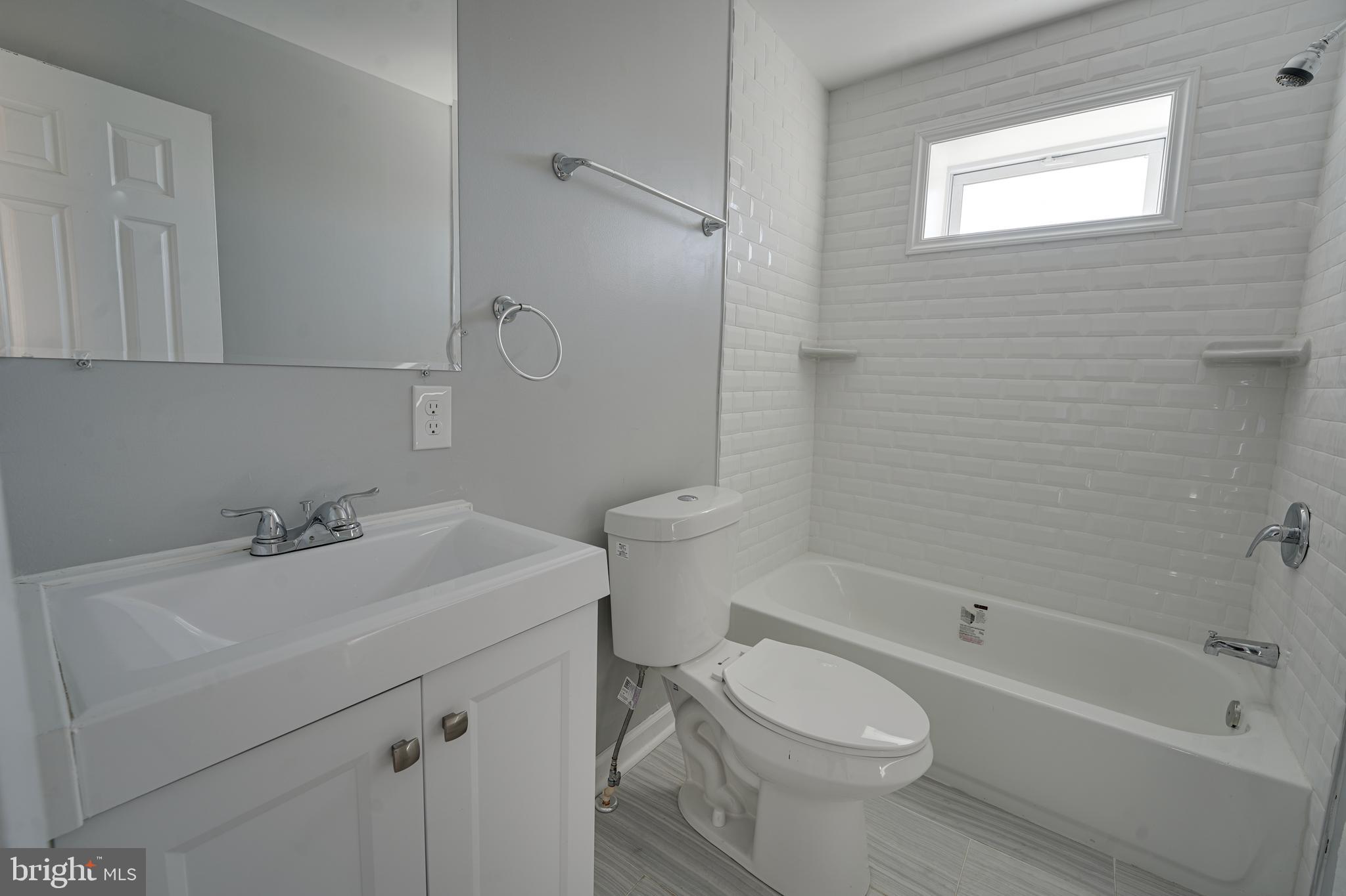 BARCLAY - Residential Lease