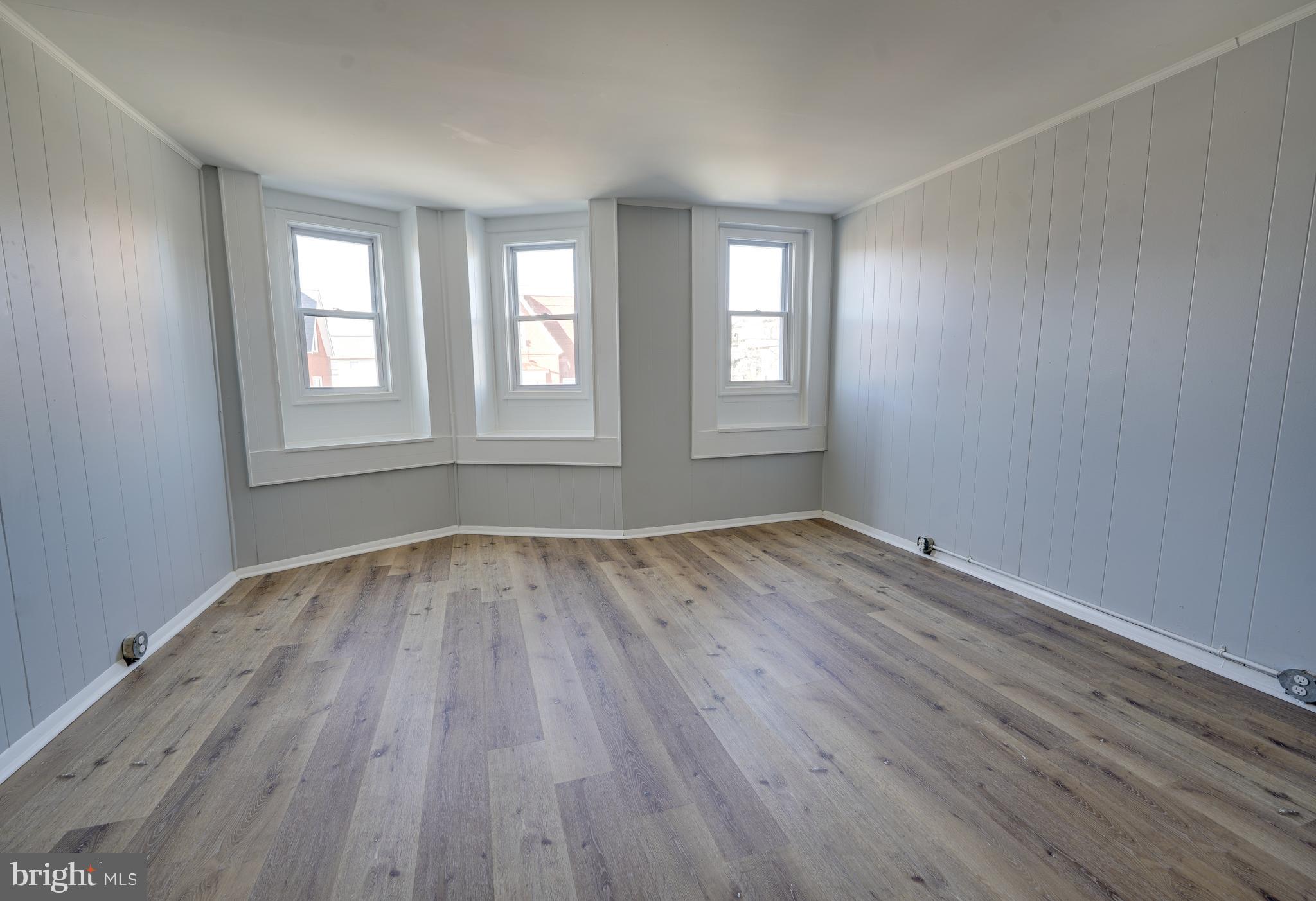 BARCLAY - Residential Lease