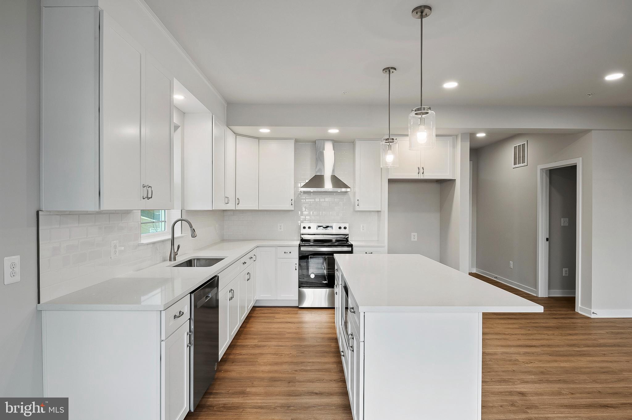 CHESAPEAKE TERRACE - Residential