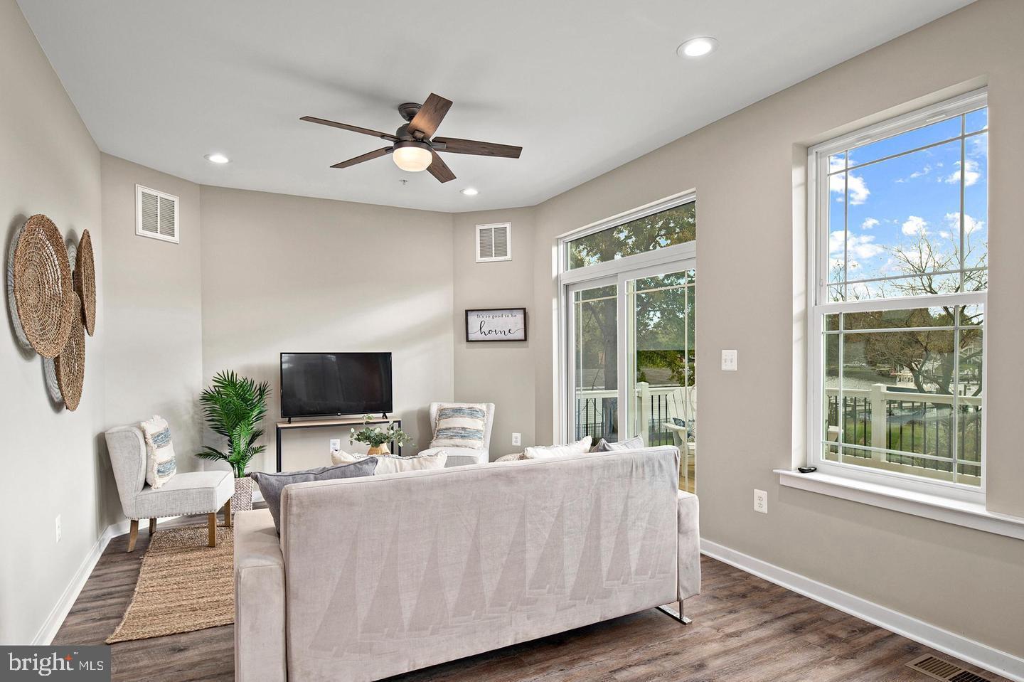 CHESAPEAKE TERRACE - Residential