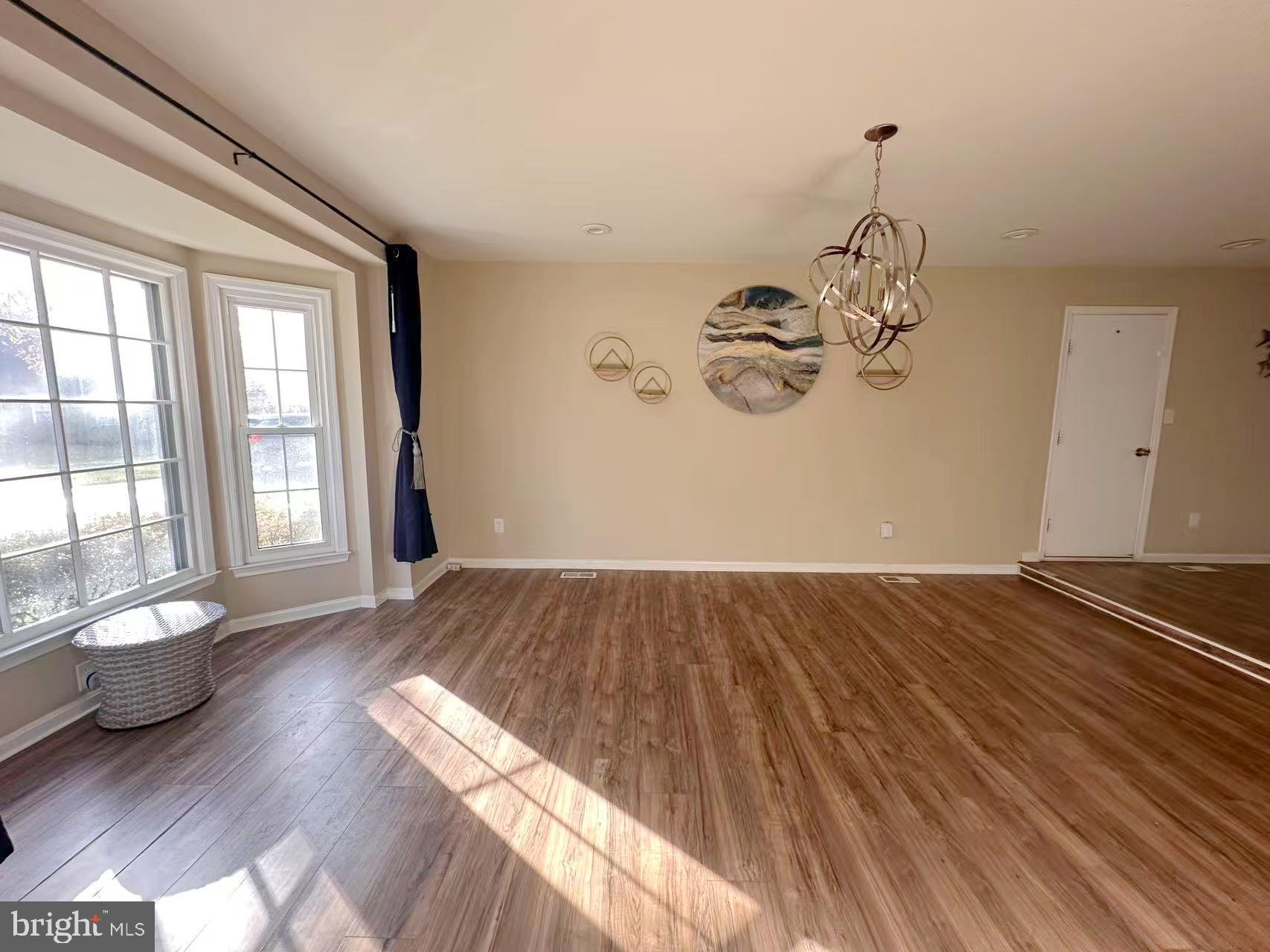 THE DOWNS - MONTG VILL - Residential Lease