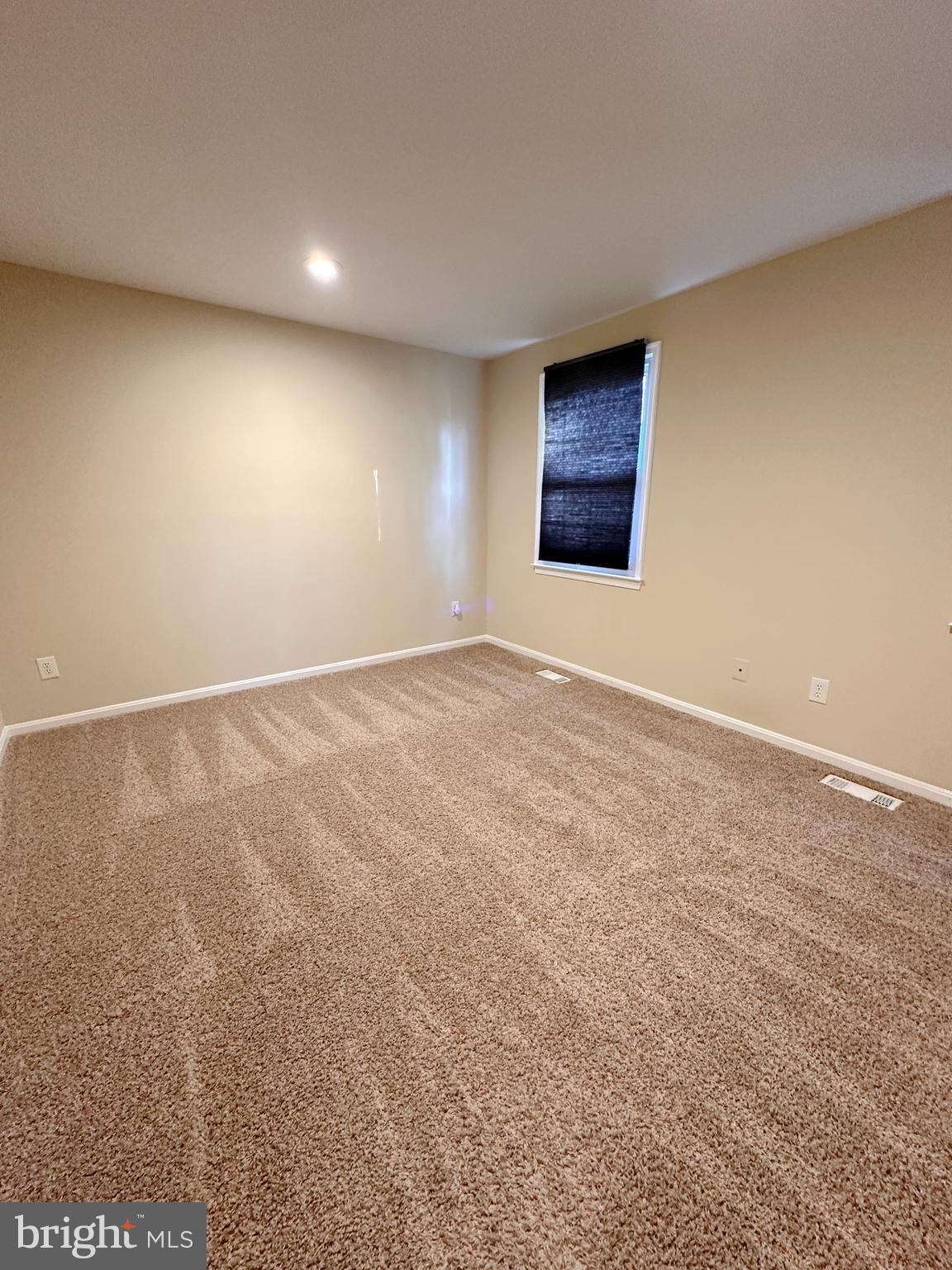 THE DOWNS - MONTG VILL - Residential Lease