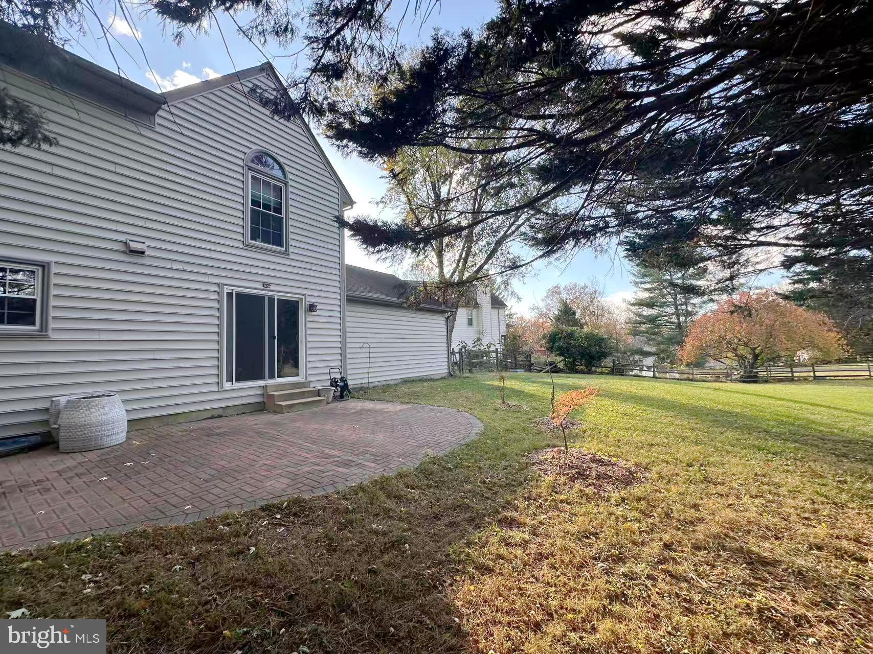 THE DOWNS - MONTG VILL - Residential Lease