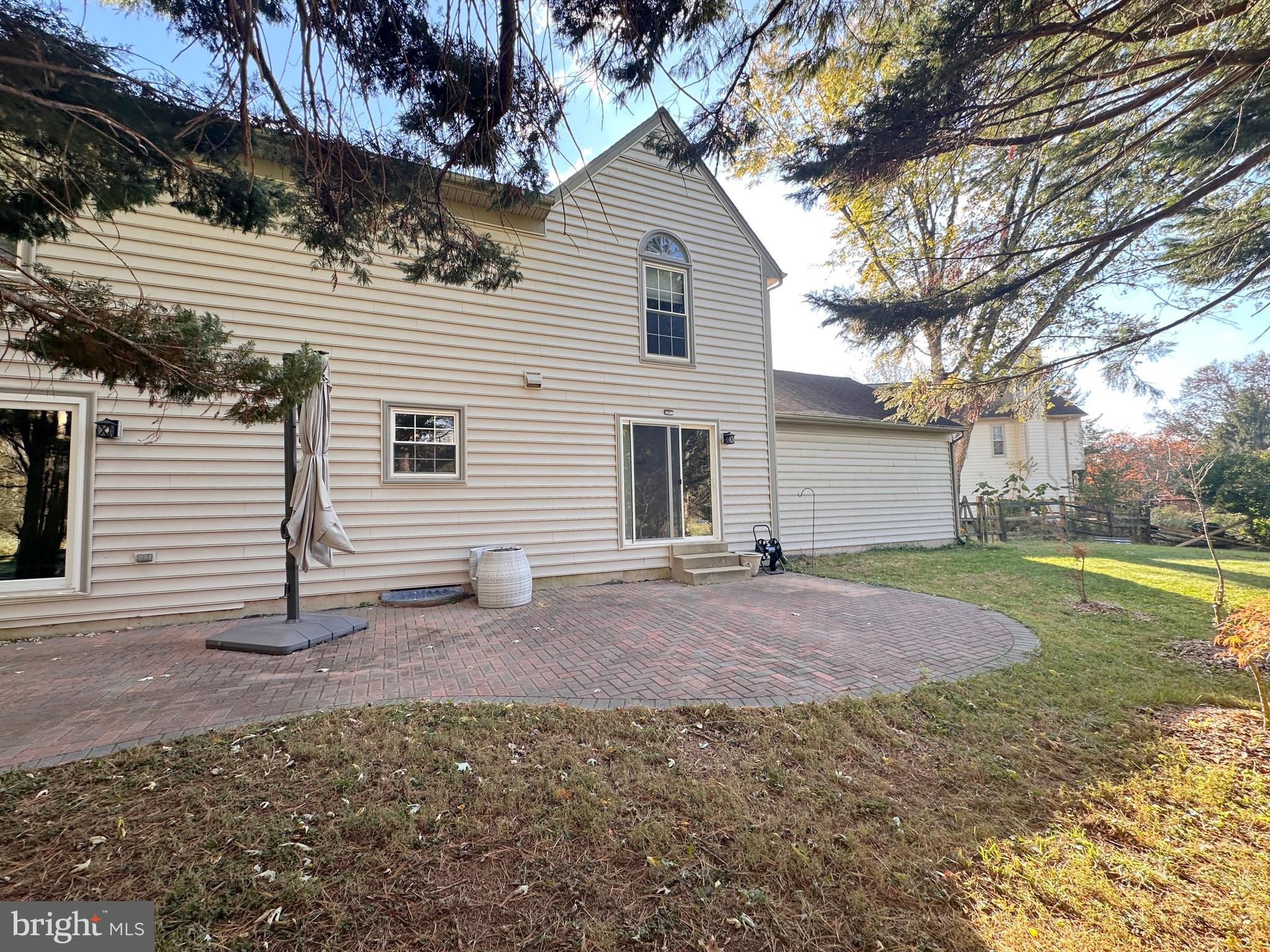 THE DOWNS - MONTG VILL - Residential Lease