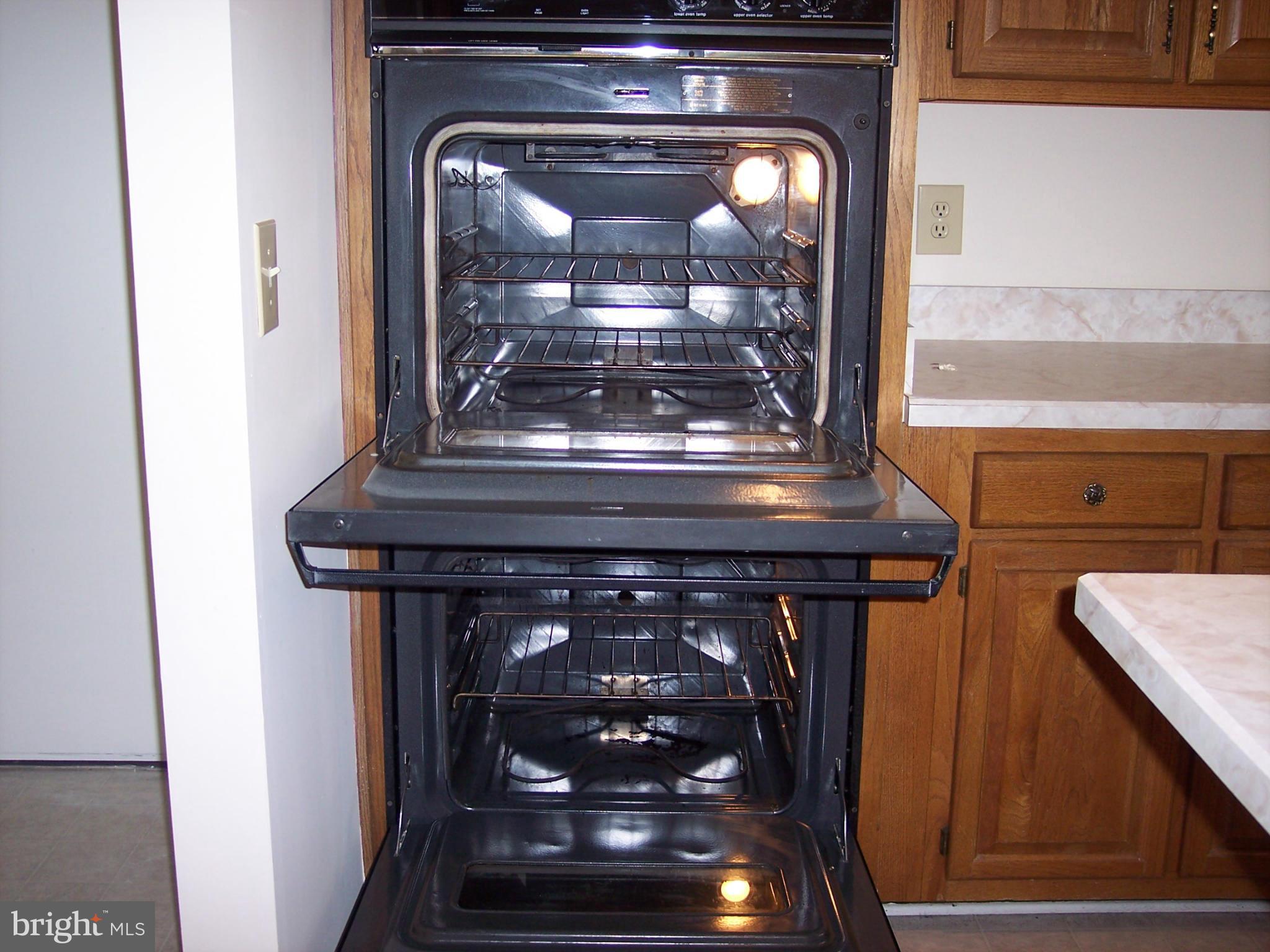 HIGHLAND MEADOWS - Residential Lease