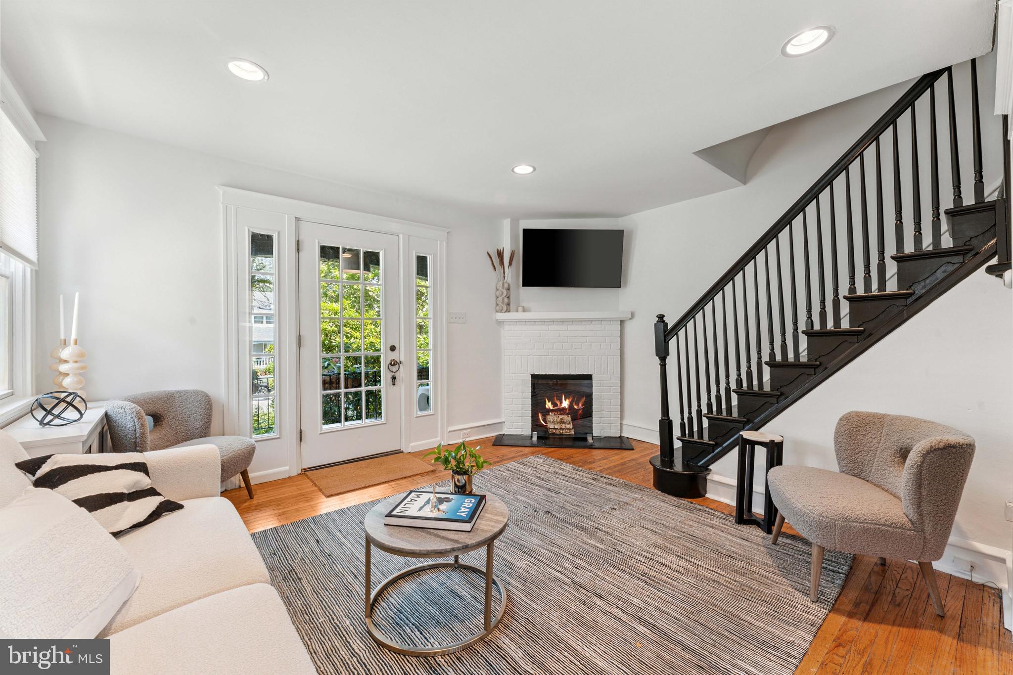 317 CHERRY LANE