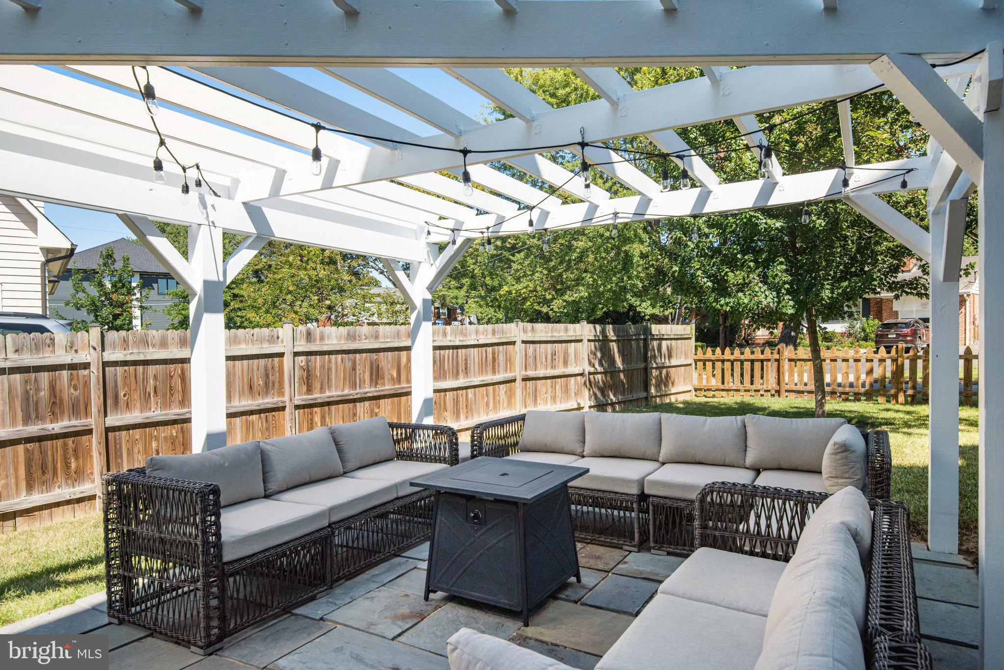 RUCKERS LANGLEY - Residential