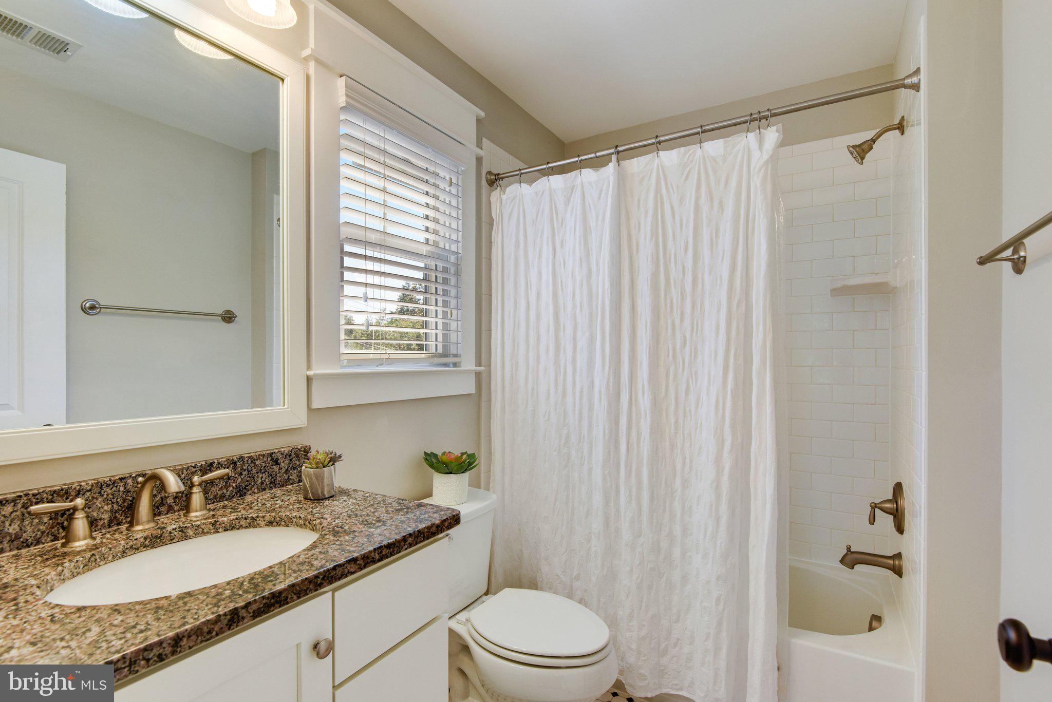 RUCKERS LANGLEY - Residential