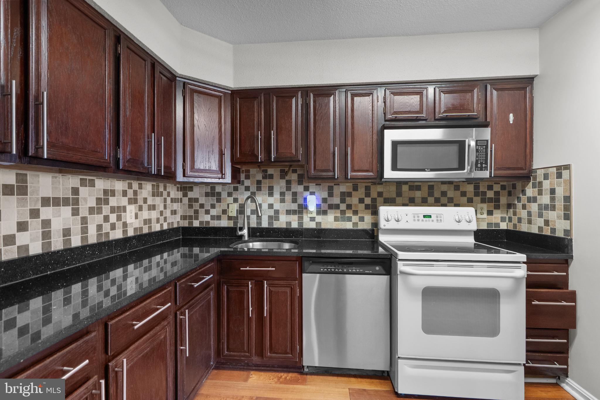 SKYLINE HOUSE - Residential Lease