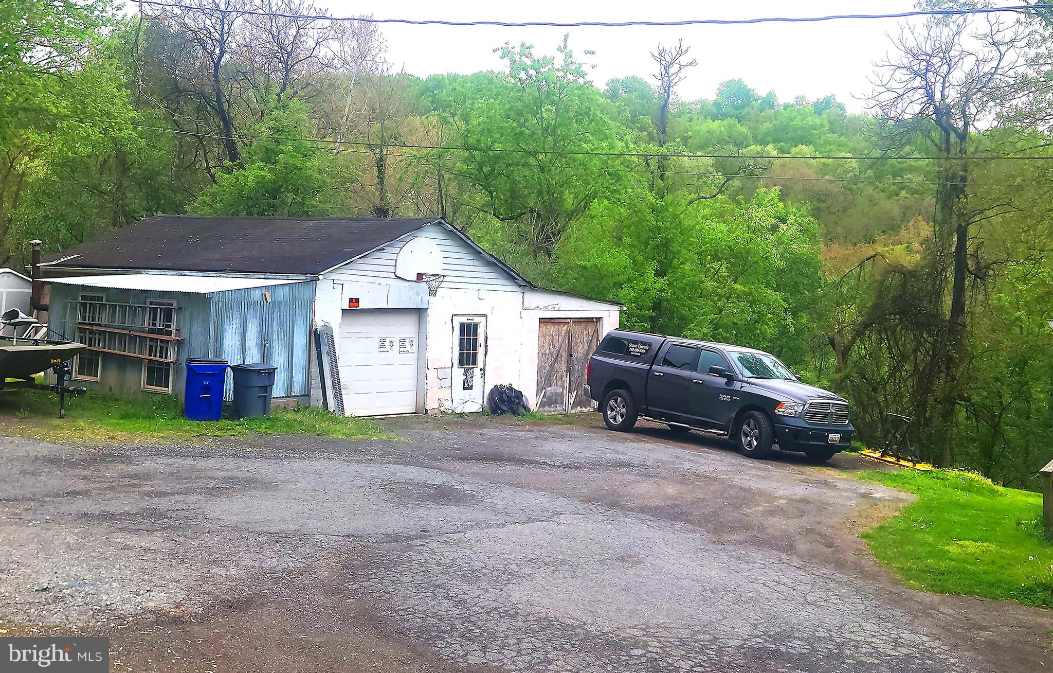 BARTONSVILLE - Residential