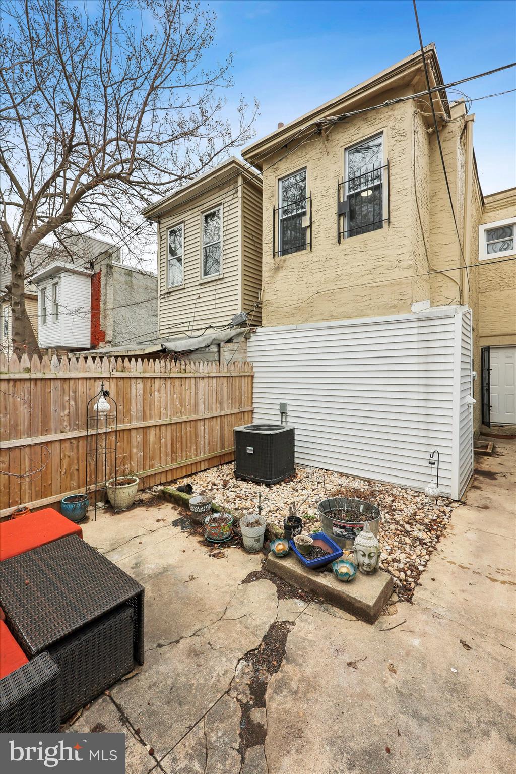 PHILADELPHIA (NORTHWEST) - Residential