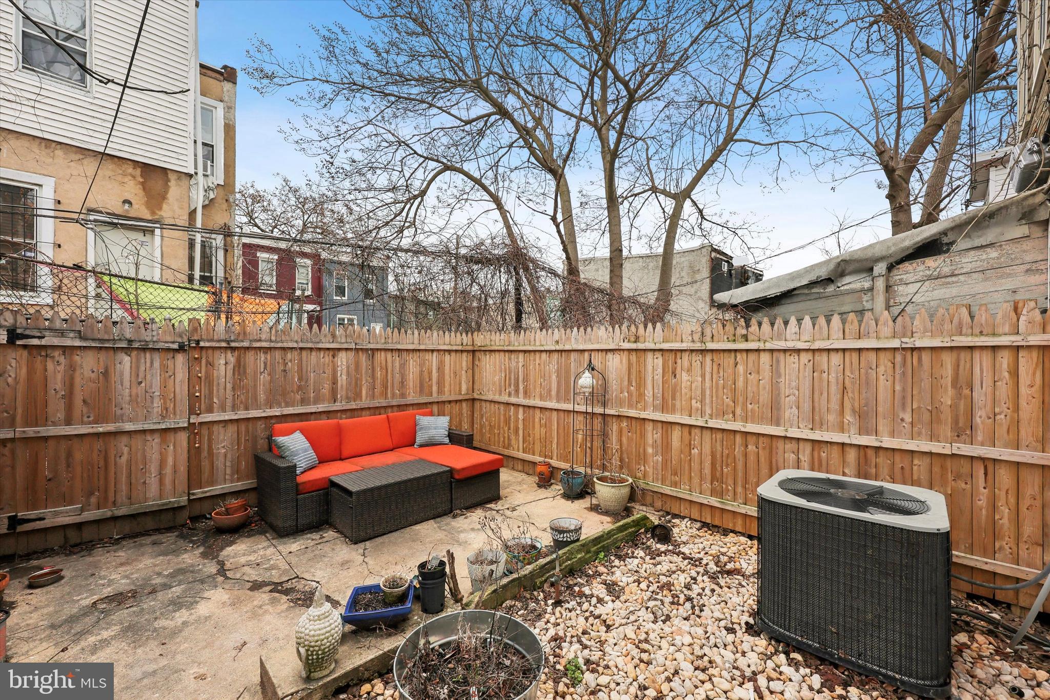 PHILADELPHIA (NORTHWEST) - Residential