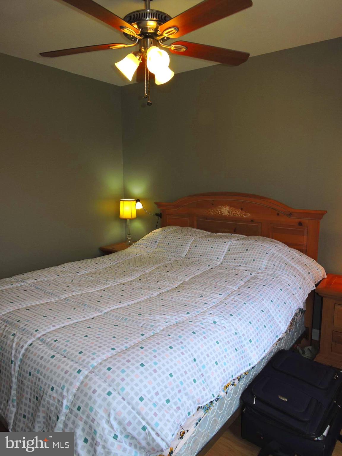 LAKELAND PLACE - Residential