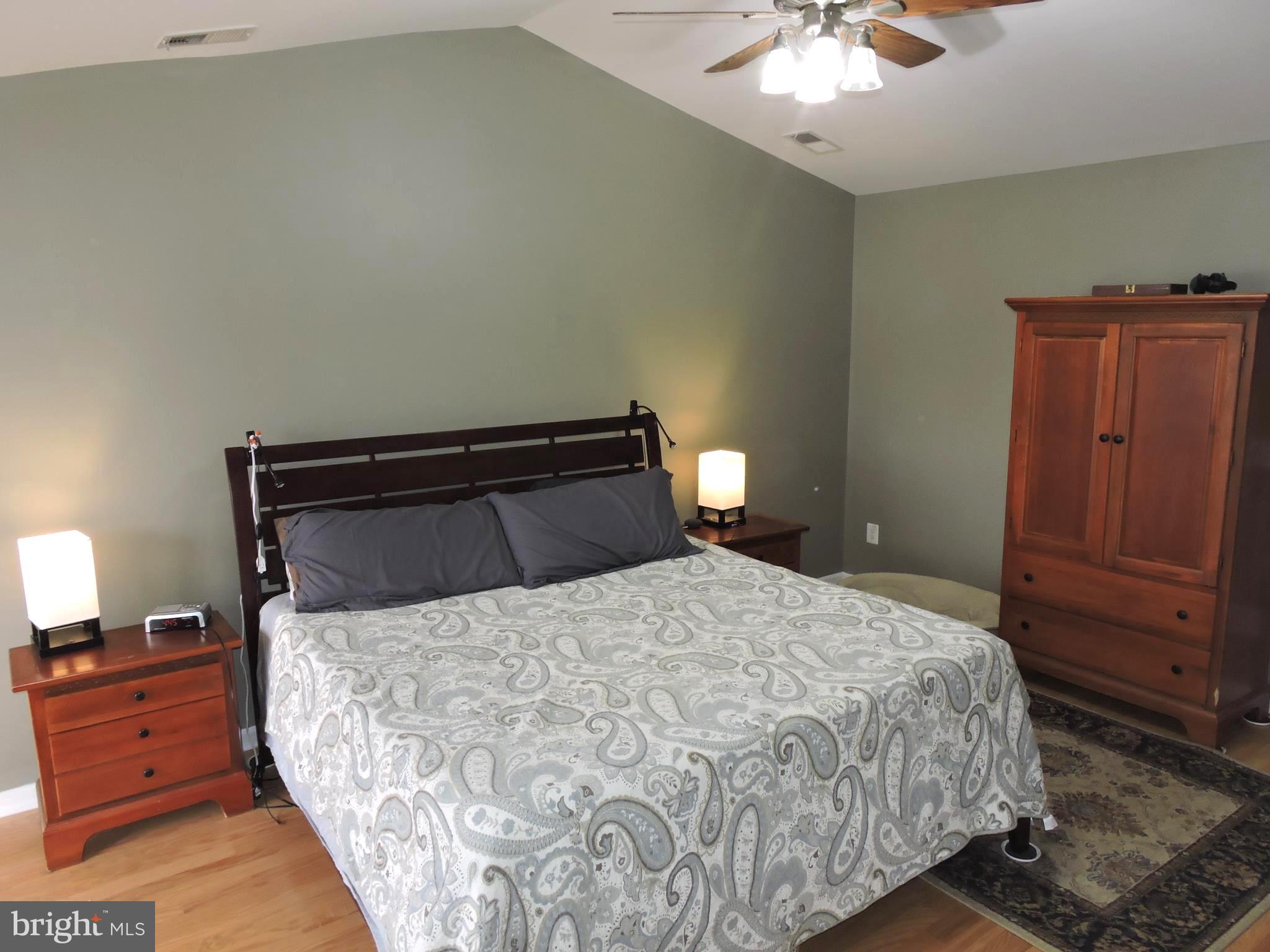 LAKELAND PLACE - Residential