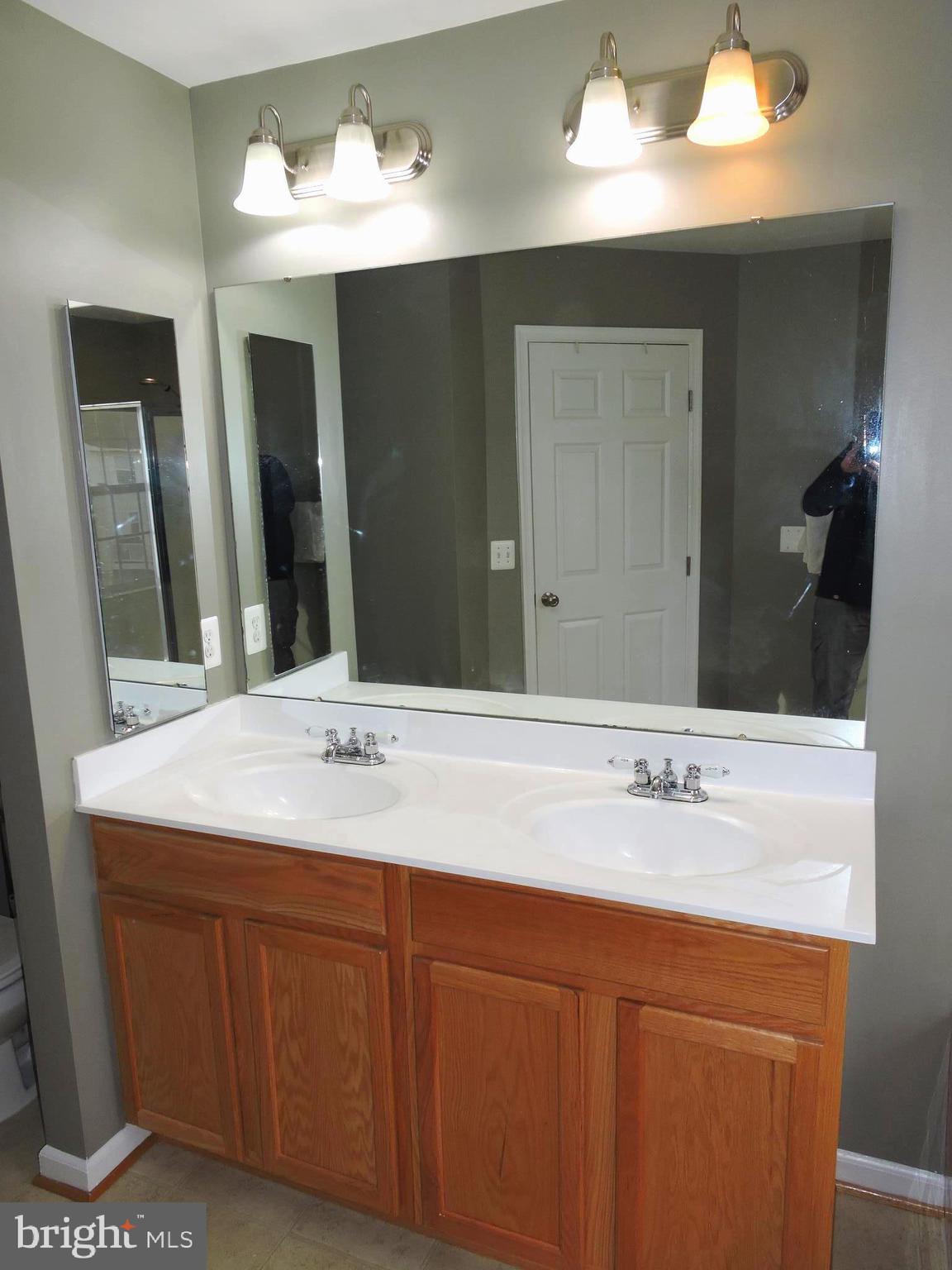 LAKELAND PLACE - Residential