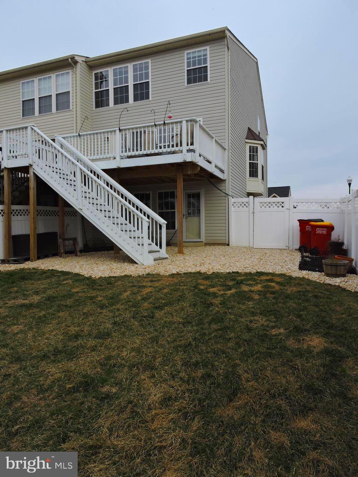 LAKELAND PLACE - Residential