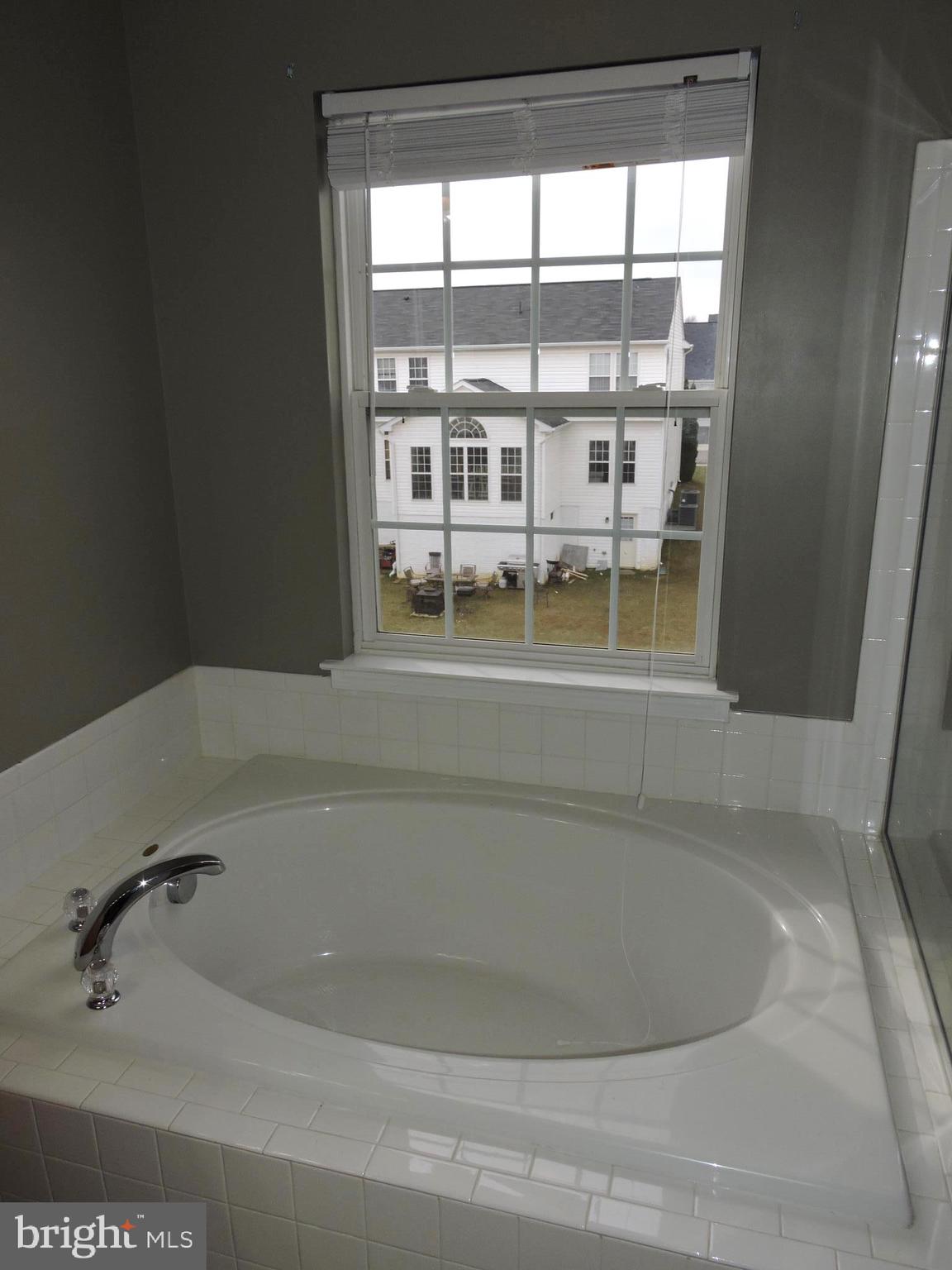 LAKELAND PLACE - Residential