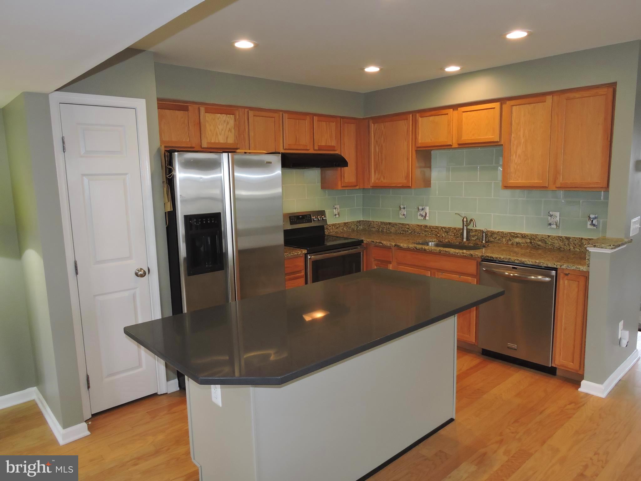 LAKELAND PLACE - Residential