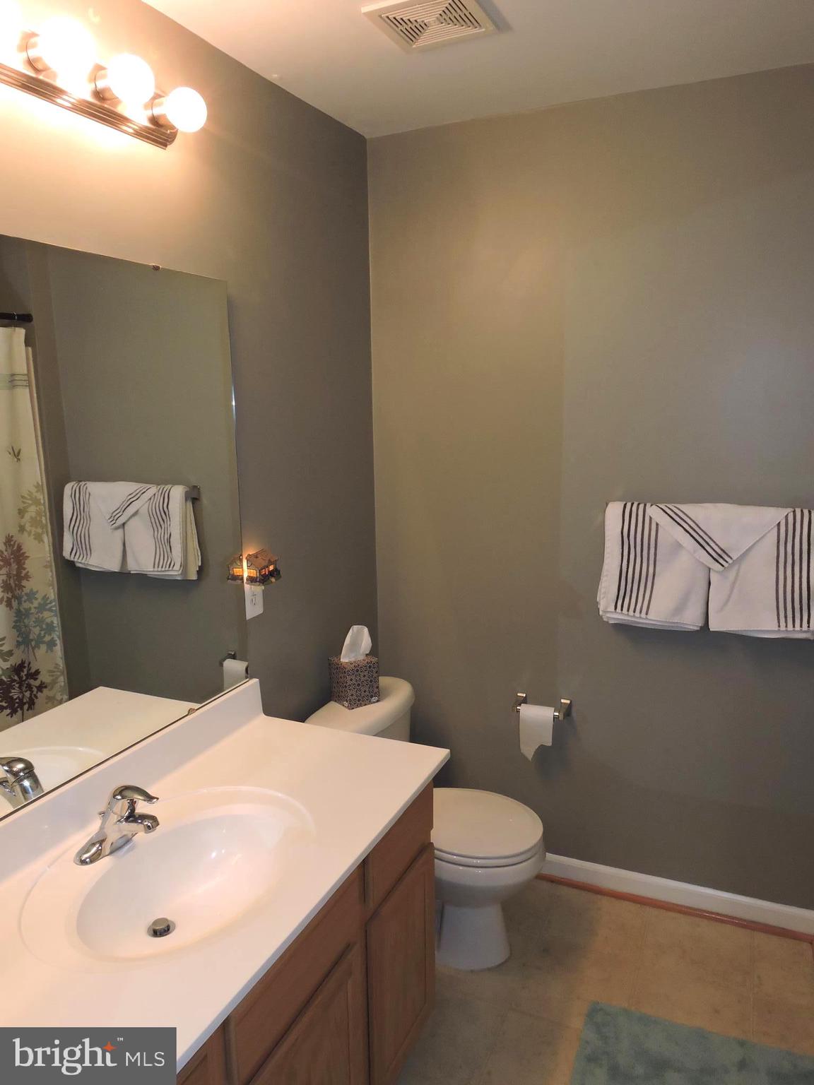 LAKELAND PLACE - Residential