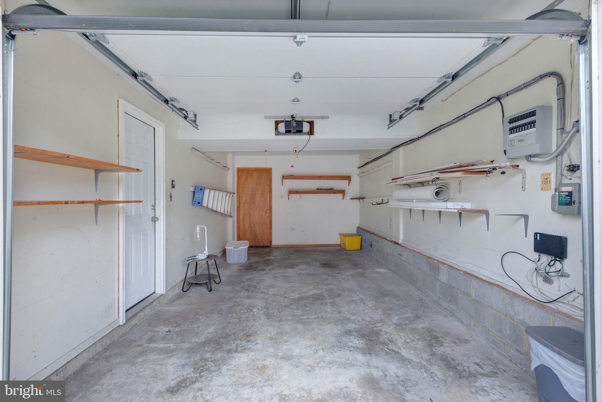 SPRIGGS COVE - Residential Lease