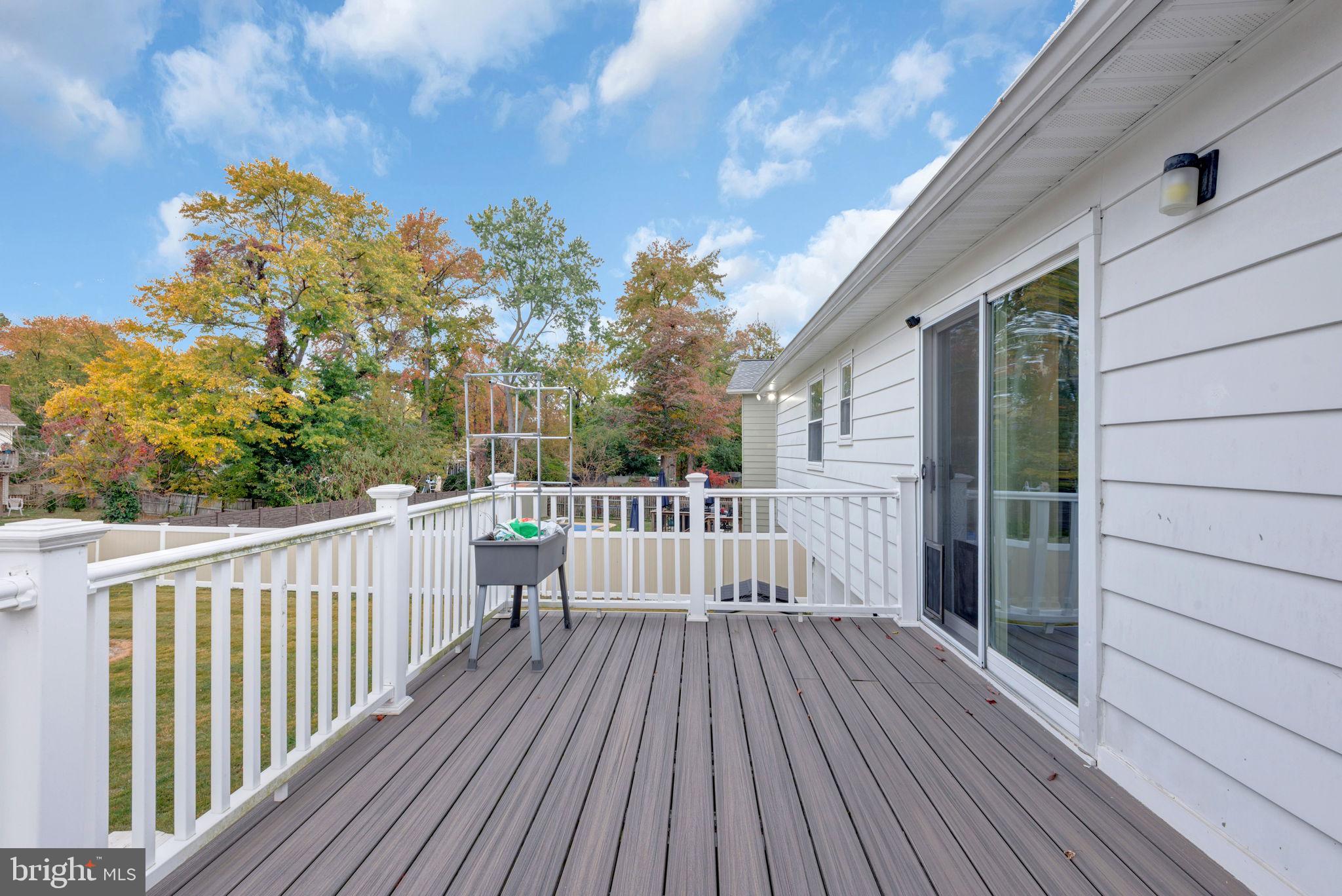 SPRIGGS COVE - Residential Lease