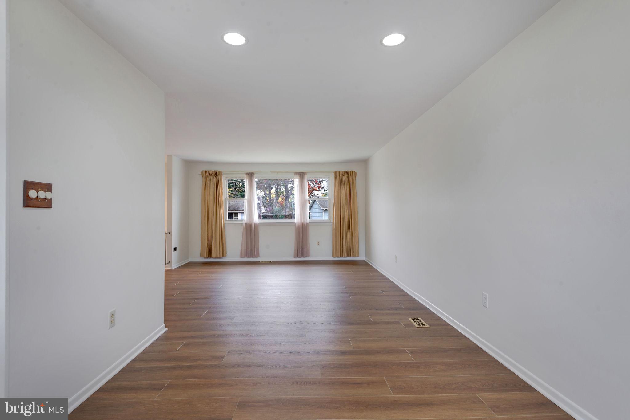 SPRIGGS COVE - Residential Lease